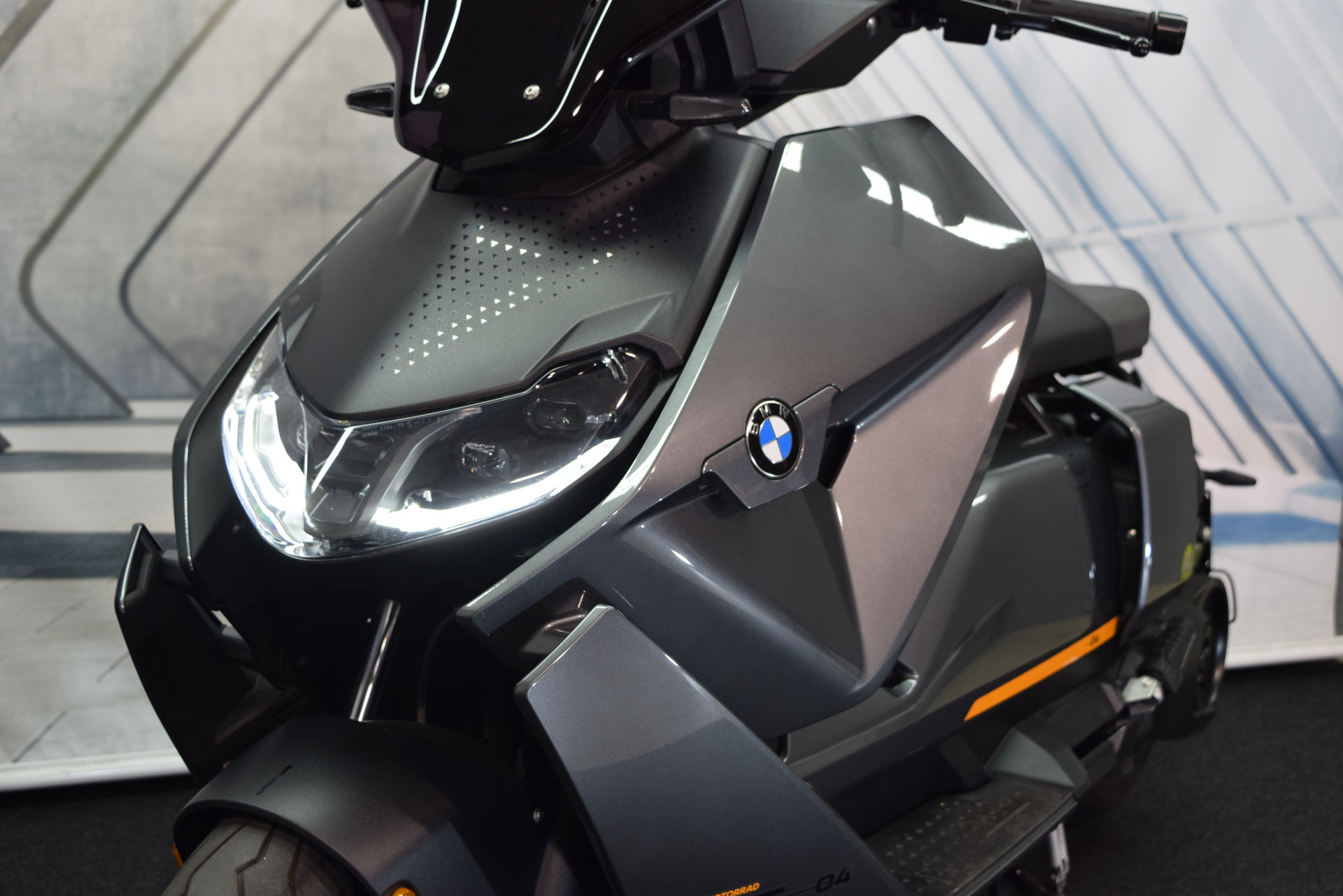 BMW CE 04 AVANTGARDE-image-9