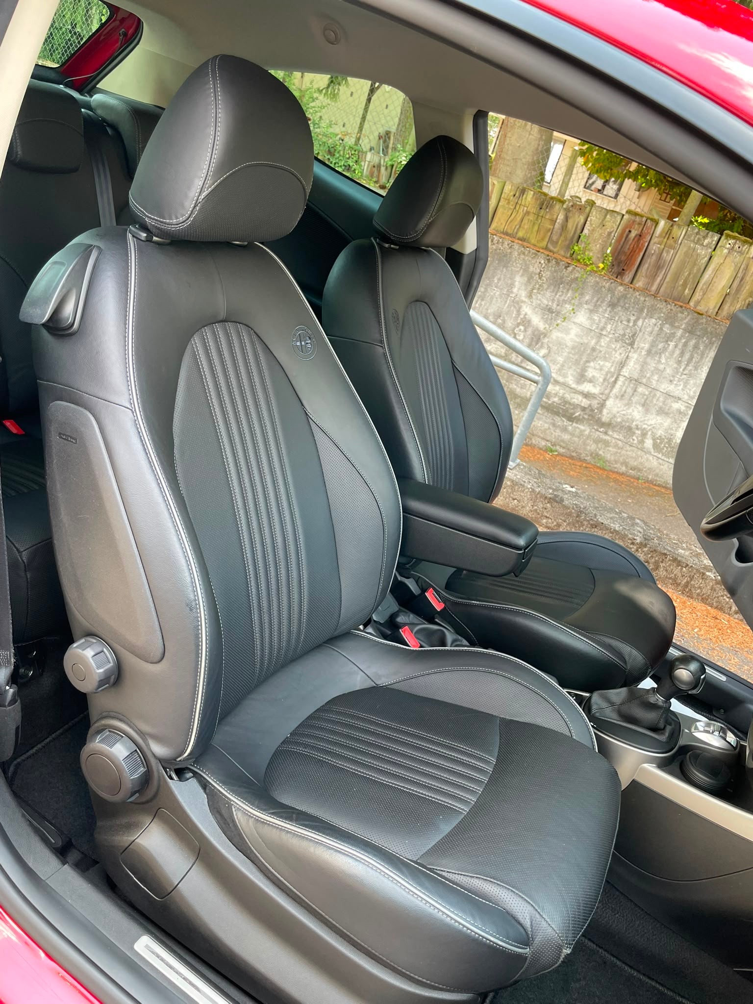 ALFA ROMEO MiTo 1.4 TB Distinctive TCT /Leder/Navi/5-Sitzer-image-8