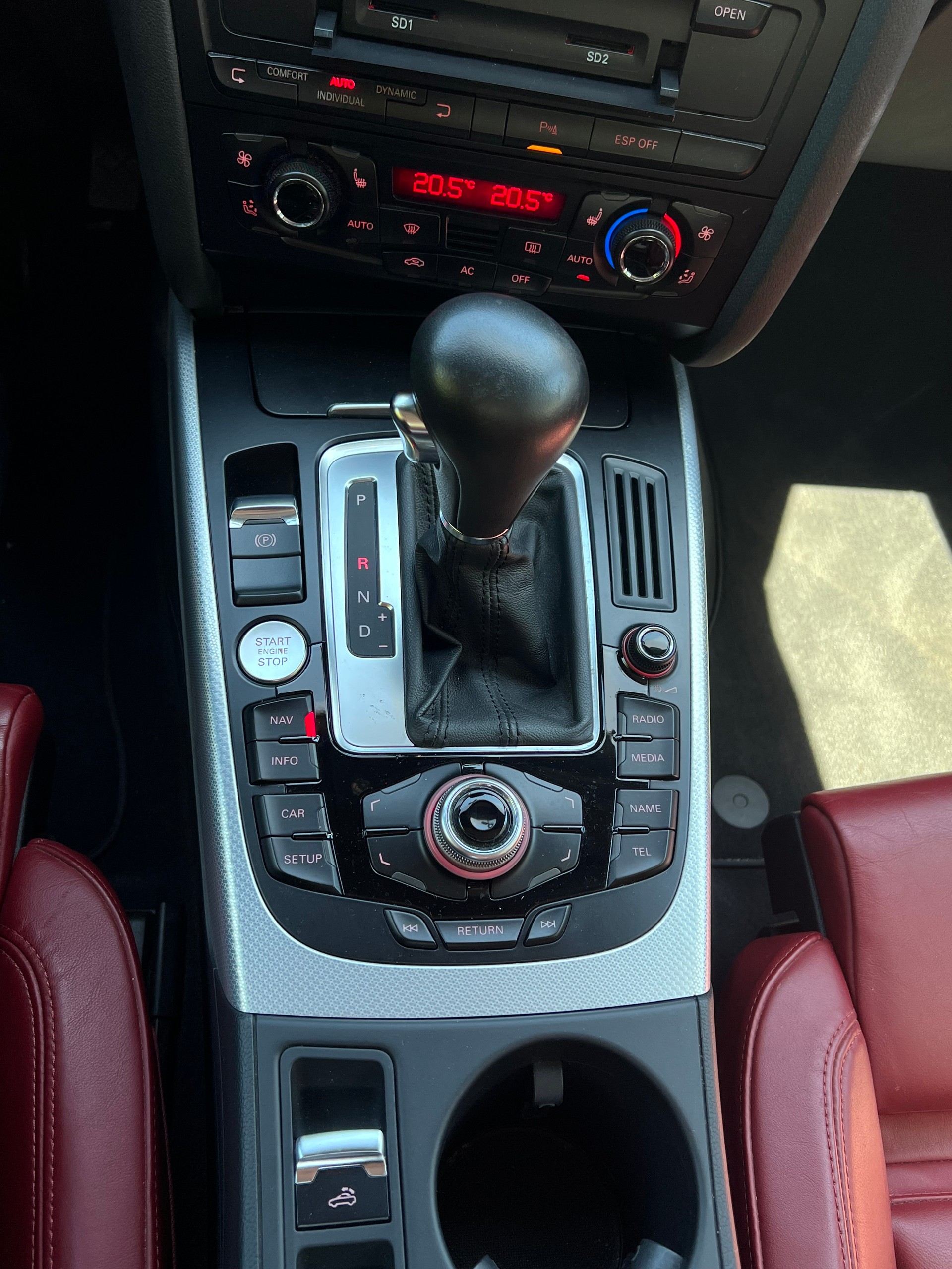 AUDI A5 Cabriolet 3.0 TDI quattro S-tronic-image-9