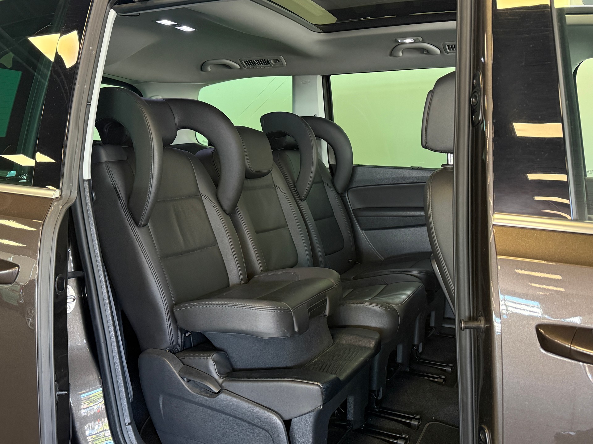 SEAT Alhambra 2.0 TDI DSG Style 7-Platz *Panoramadach & Leder*-image-16