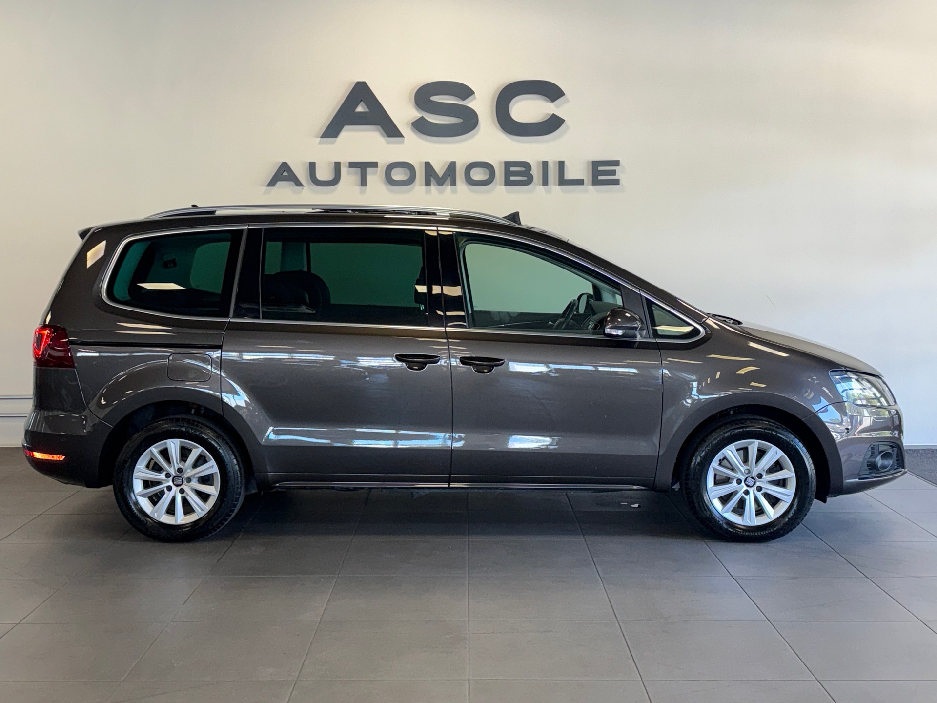 SEAT Alhambra 2.0 TDI DSG Style 7-Platz *Panoramadach & Leder*-showroom-element-1