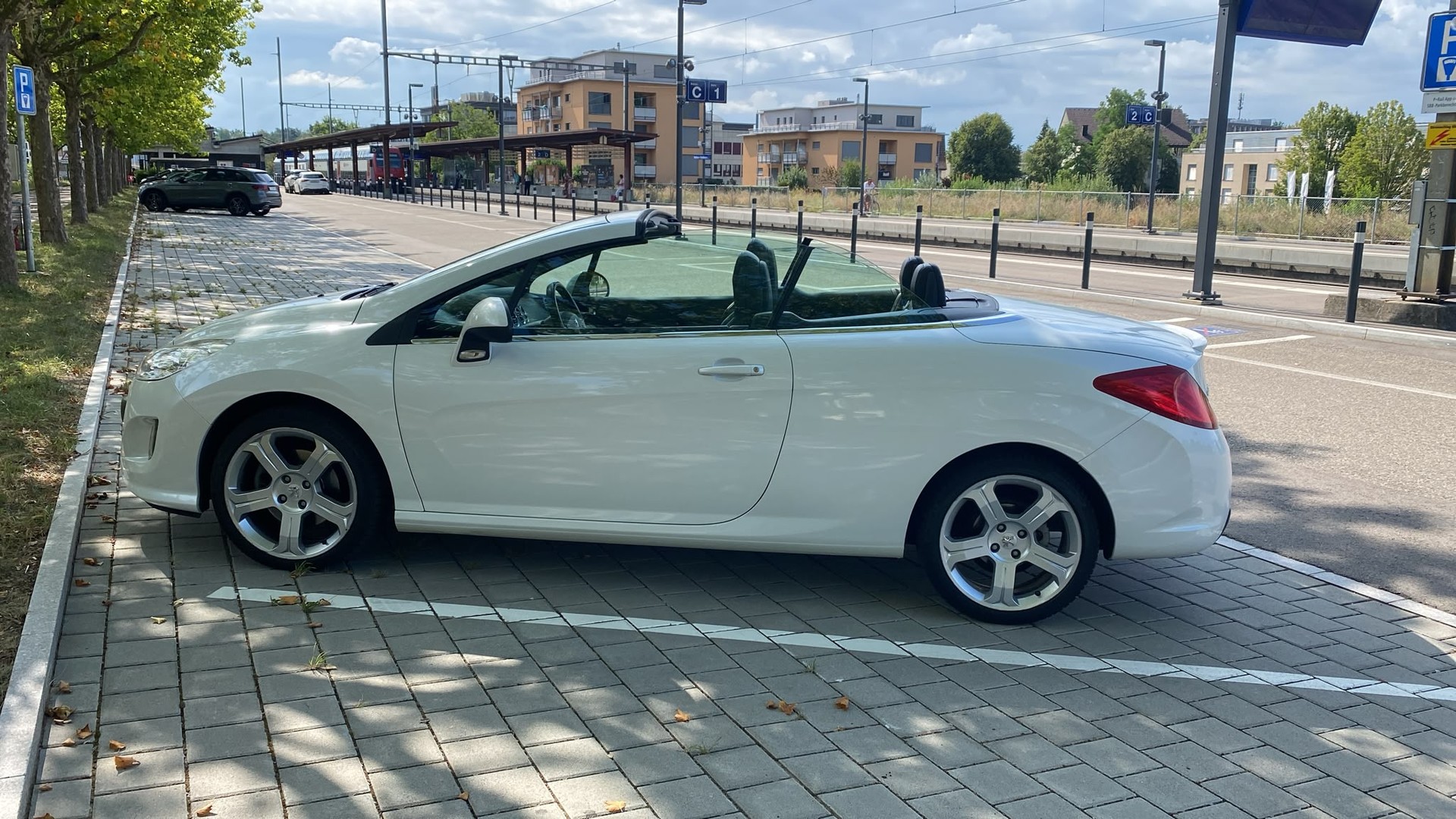 PEUGEOT 308 CC 1.6 16V Turbo Platinum Automatic-image-10