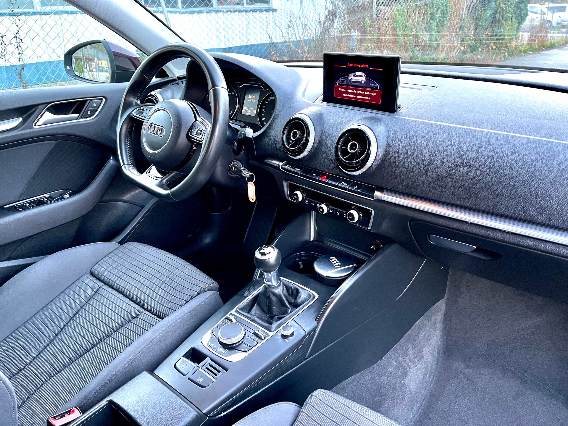 AUDI A3 Sportback 1.4 TFSI Ambiente-showroom-element-1