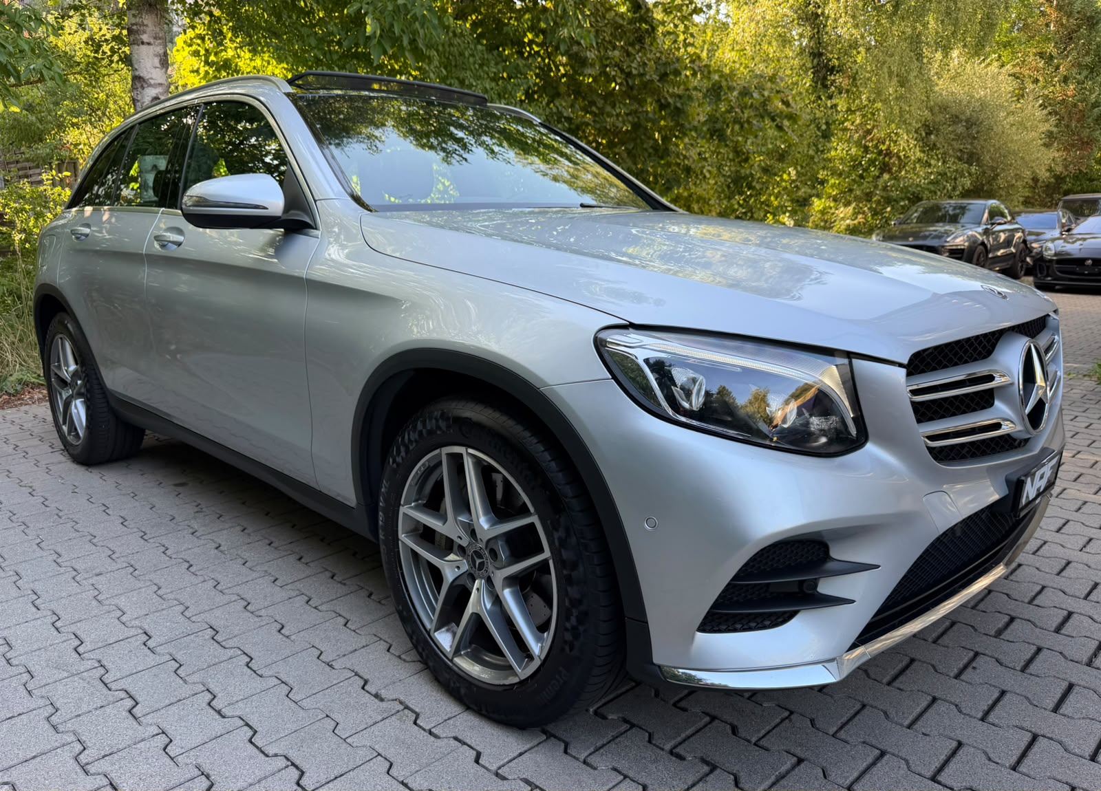 MERCEDES-BENZ GLC 250 d AMG Line 4Matic 9G-Tronic-image-7