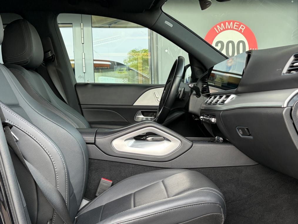 MERCEDES-BENZ GLE 300 d 4Matic AMG Line 9G-Tronic-image-9