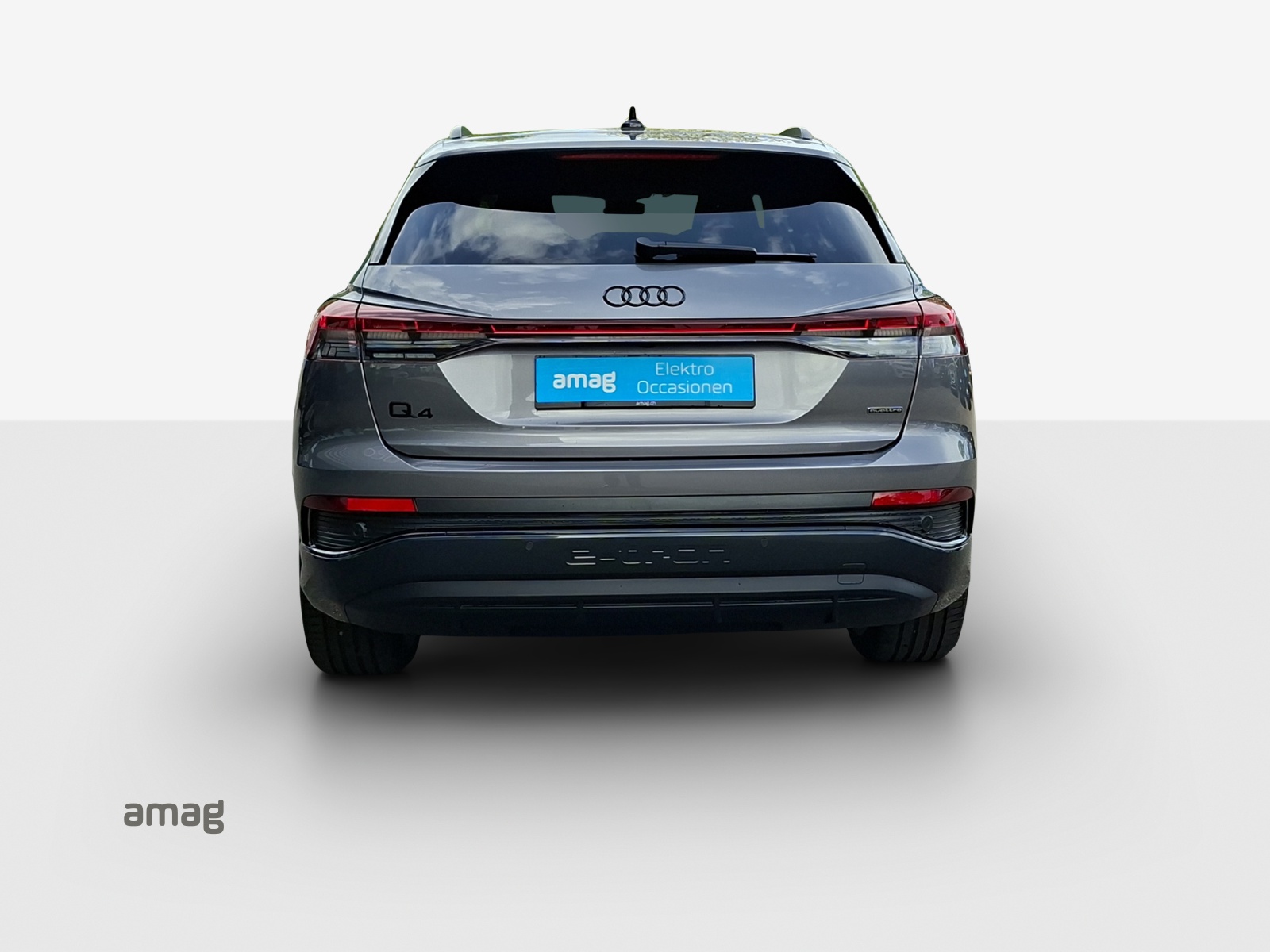 AUDI Q4 e-tron 45 Attraction quattro-showroom-element-3