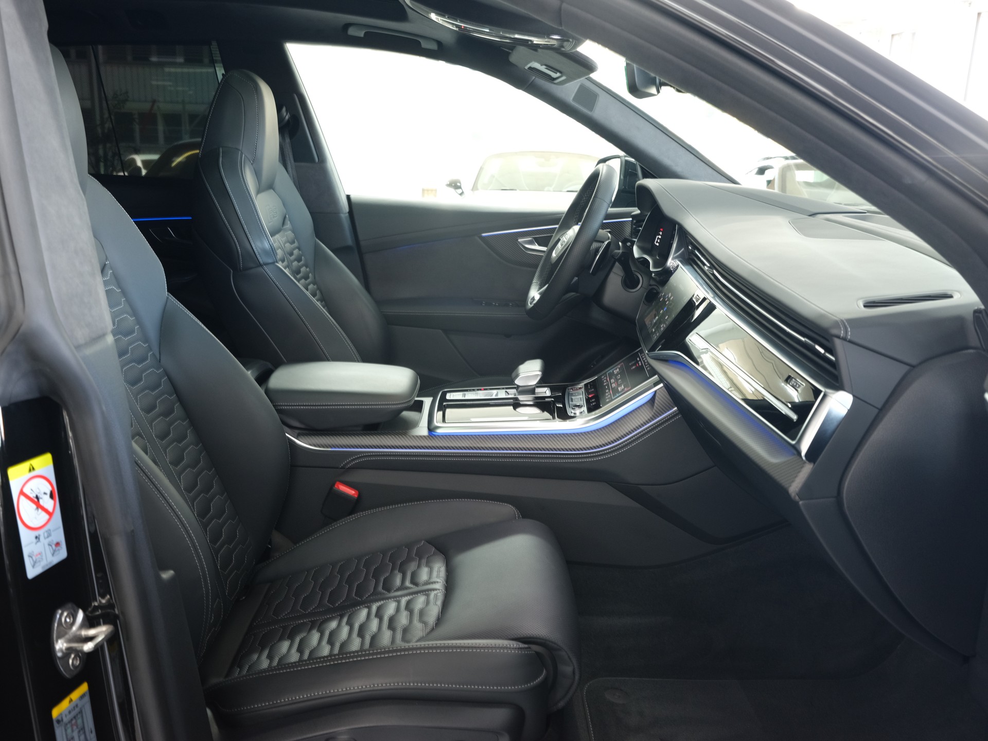 AUDI RSQ8 performance quattro *Werksgarantie* *Sportabgassanlage* *Panorama*-image-16