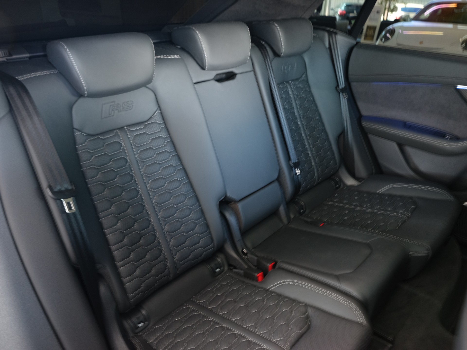 AUDI RSQ8 performance quattro *Werksgarantie* *Sportabgassanlage* *Panorama*-image-21