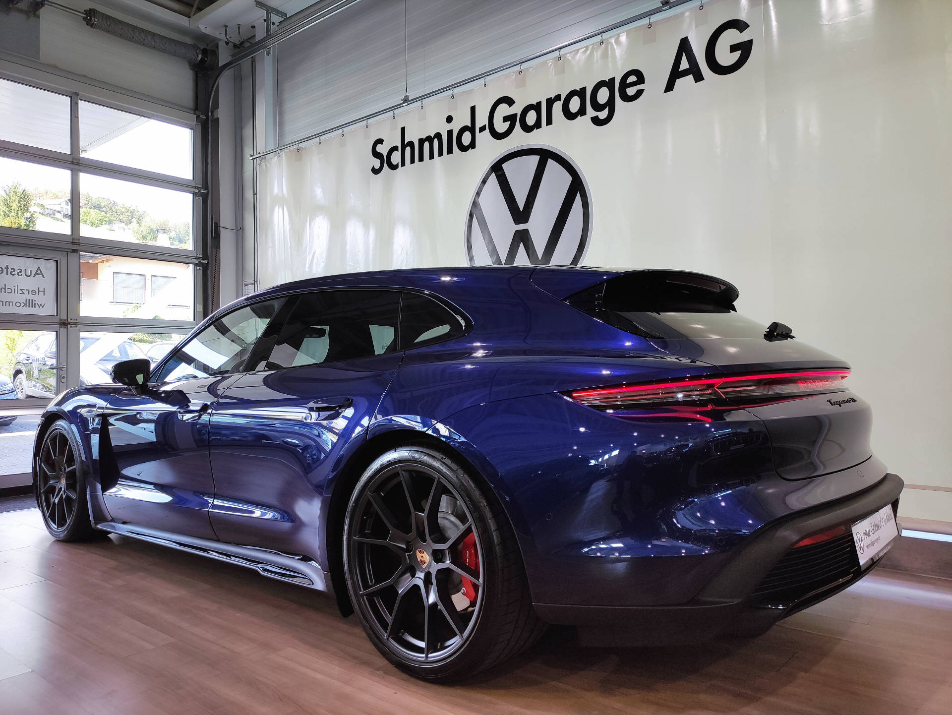 PORSCHE Taycan Sport Turismo GTS-image-28