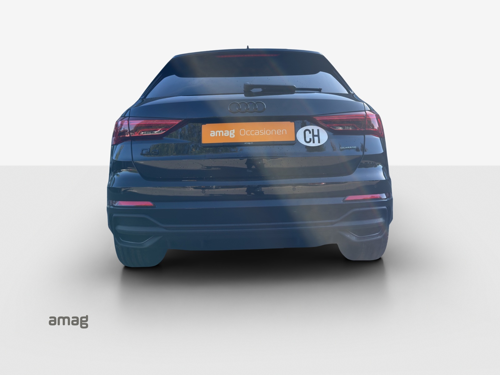 AUDI Q3 40 TDI S line quattro S-tronic-showroom-element-3