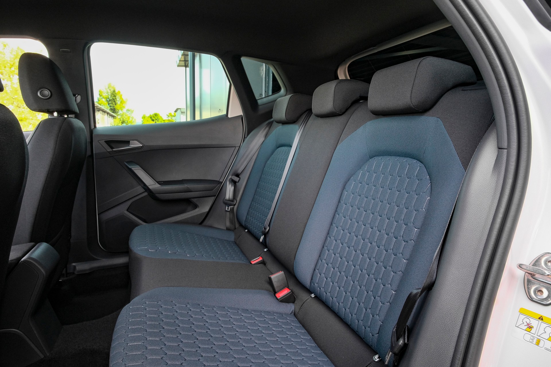 SEAT Arona 1.0 TSI Eco Style DSG-image-11