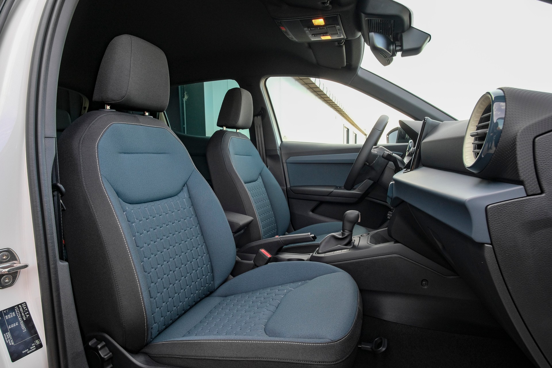 SEAT Arona 1.0 TSI Eco Style DSG-image-10