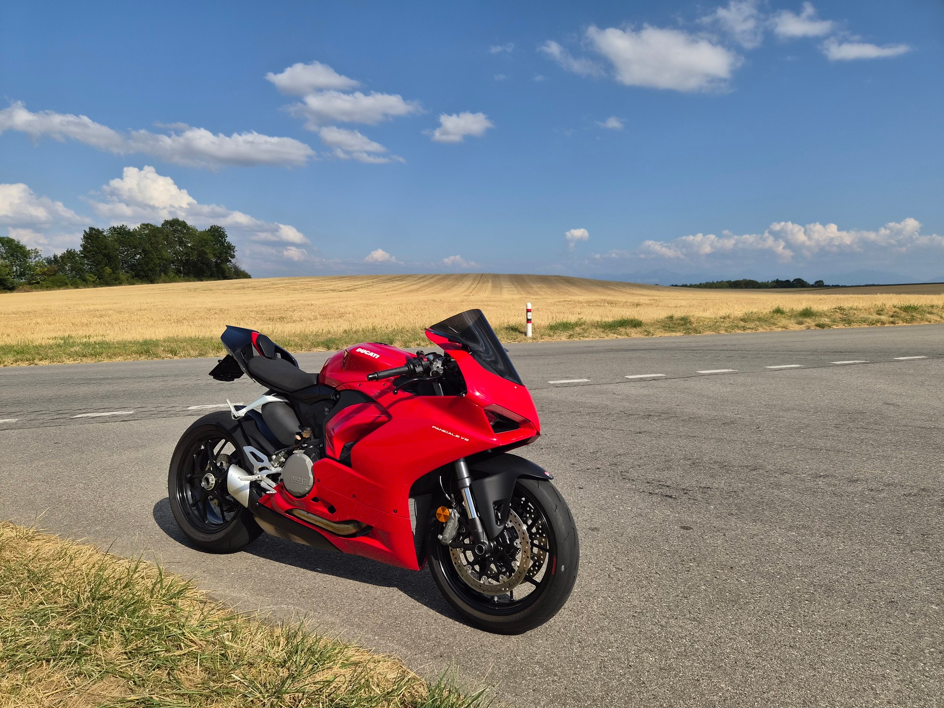 DUCATI Panigale V2-image-3
