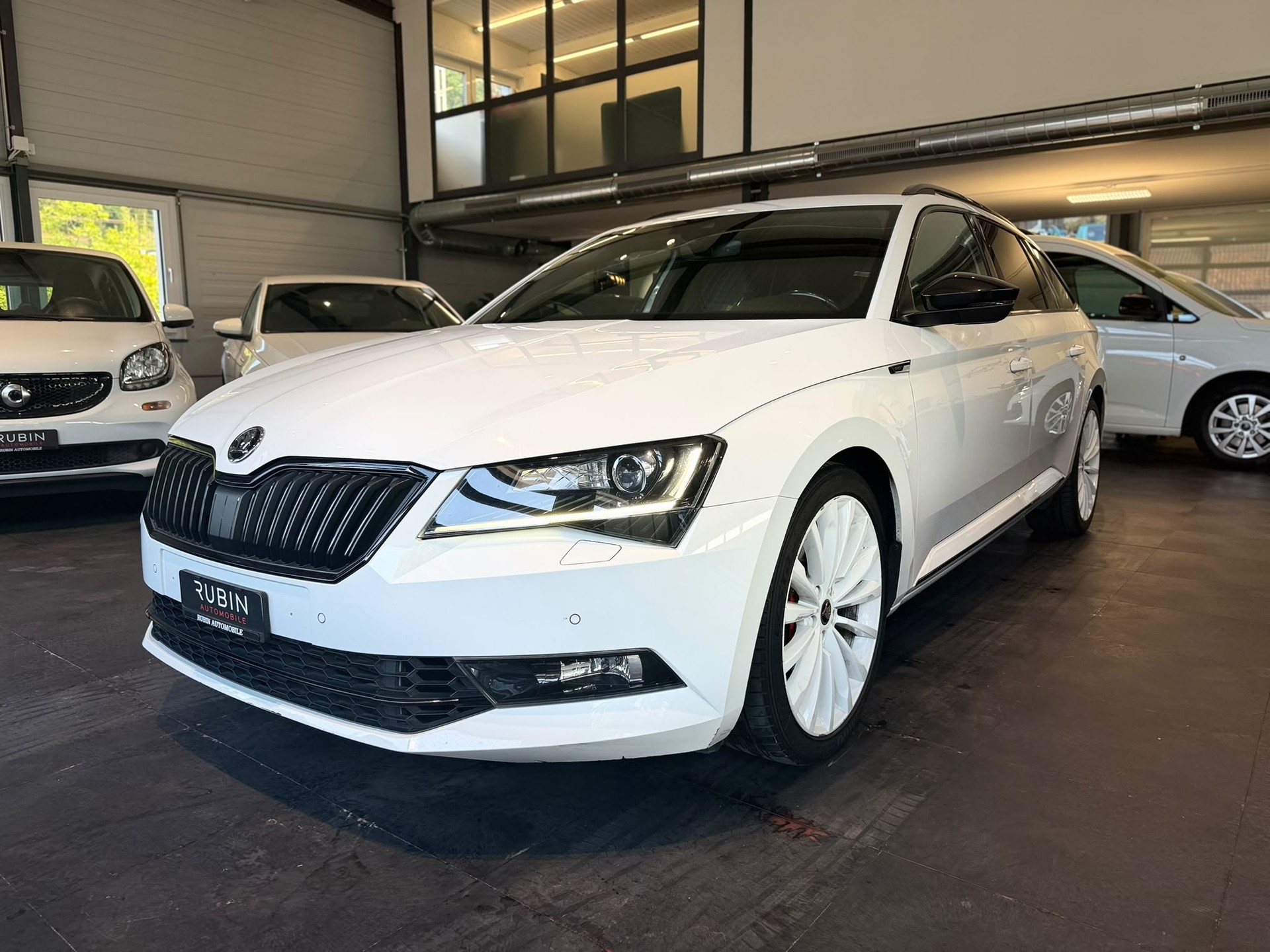 SKODA Superb Combi 2.0 TSI Ambition DSG 4x4