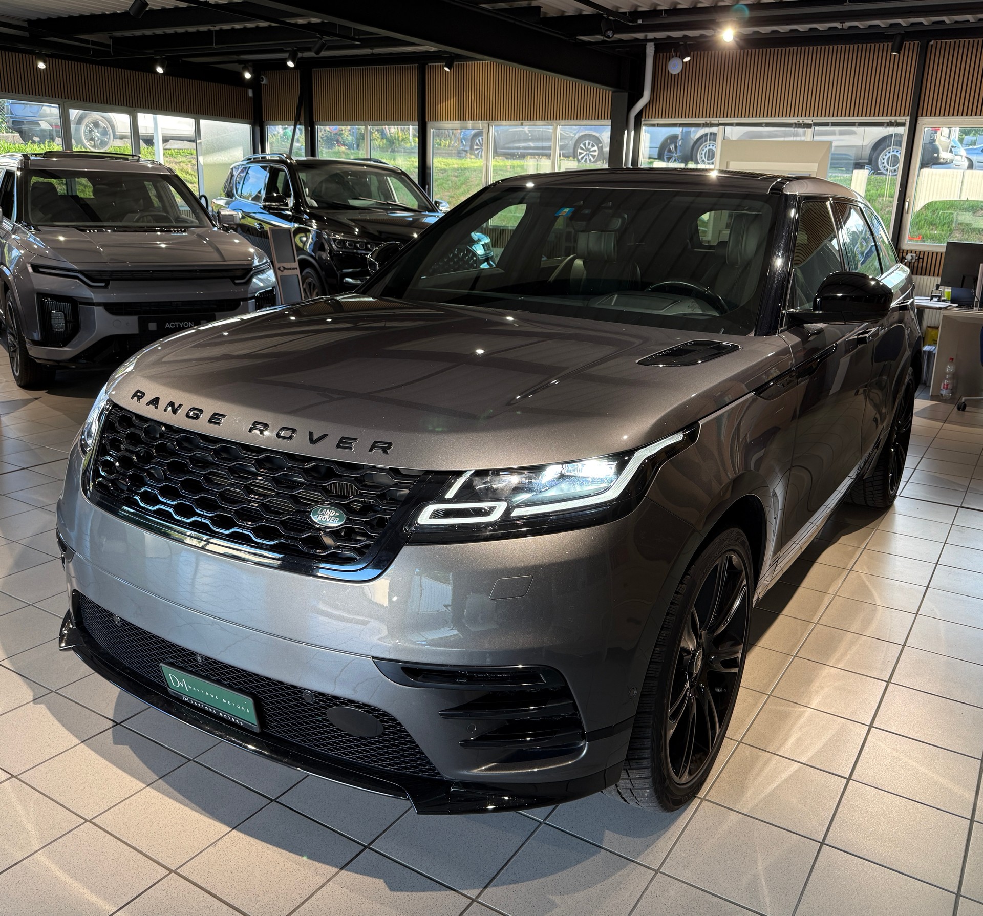 LAND ROVER Range Rover Velar R-Dynamic D 300 HSE Automatic