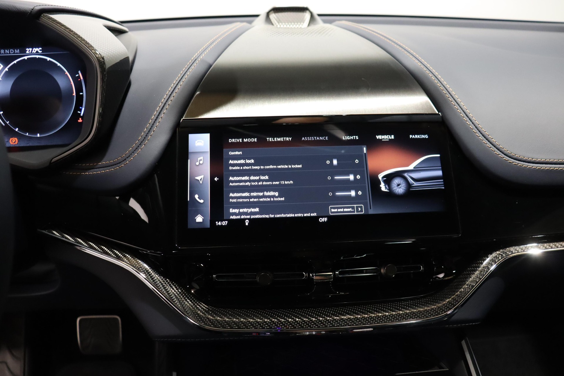 ASTON MARTIN DBX S 4.0 V8 Bi-Turbo-image-11