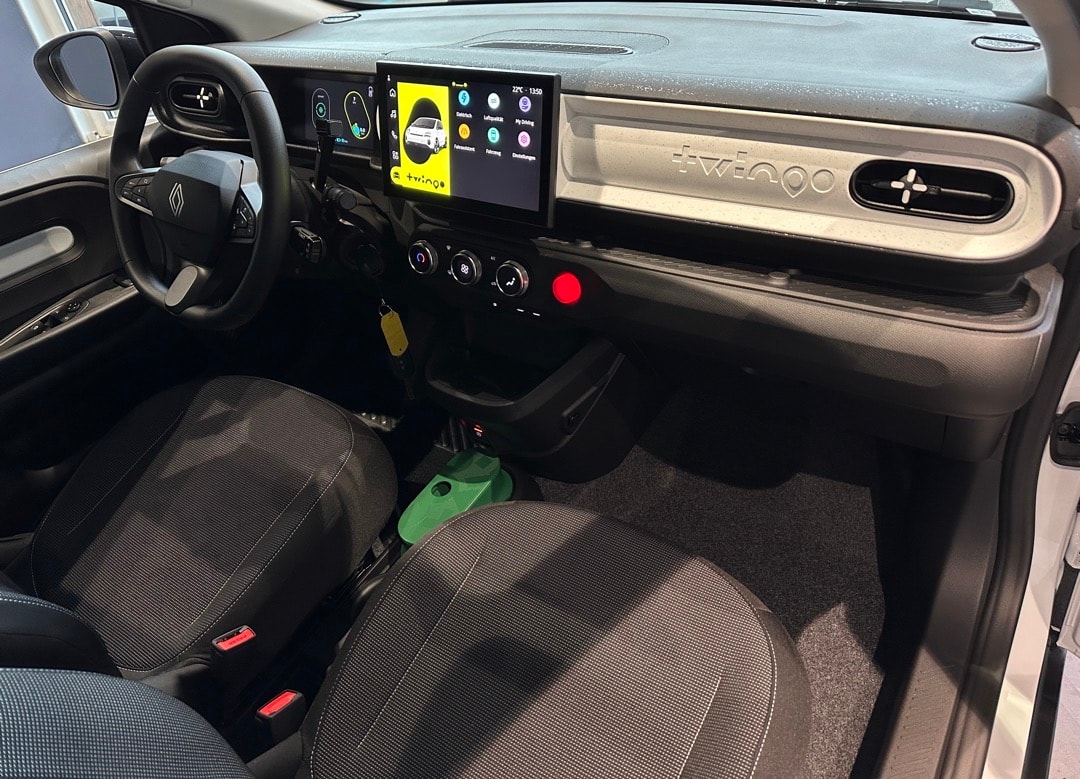 RENAULT Twingo E-Tech 27kWh Evolution-image-9