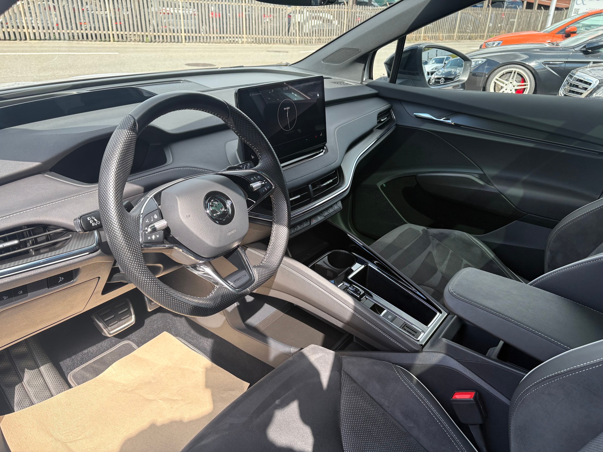 SKODA Enyaq iV 80 SportLine Ultra-image-11