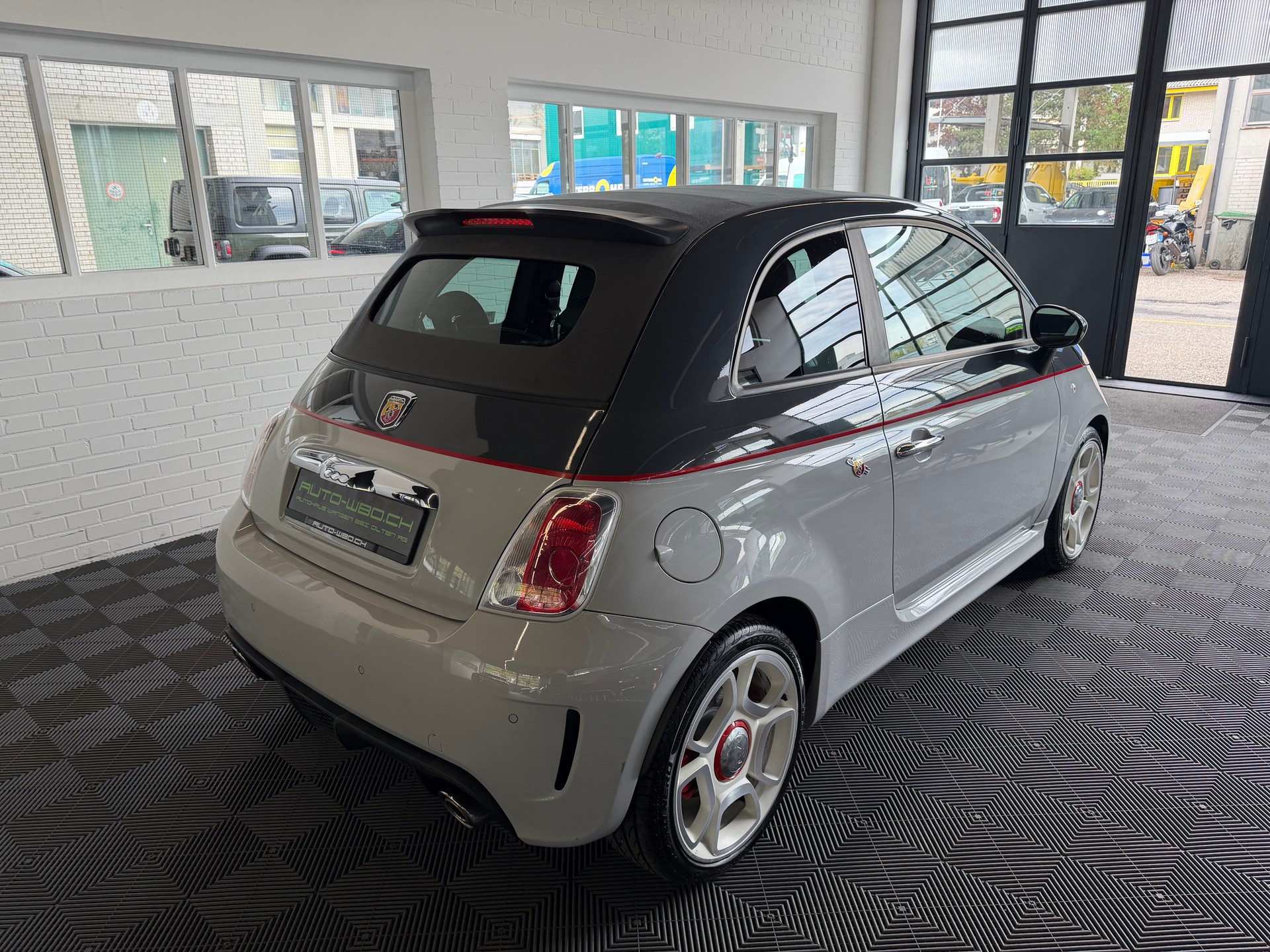 FIAT 500C 1.4 16V Turbo Abarth Dualogic-showroom-element-2