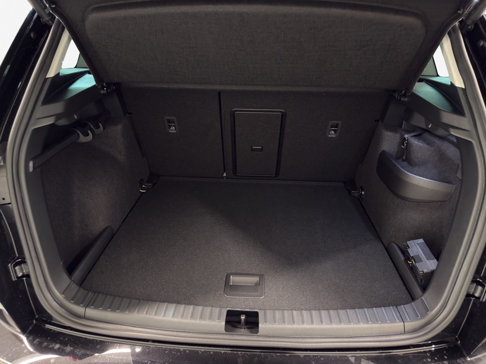 SKODA Karoq 1.5 TSI Dynamic DSG-image-14