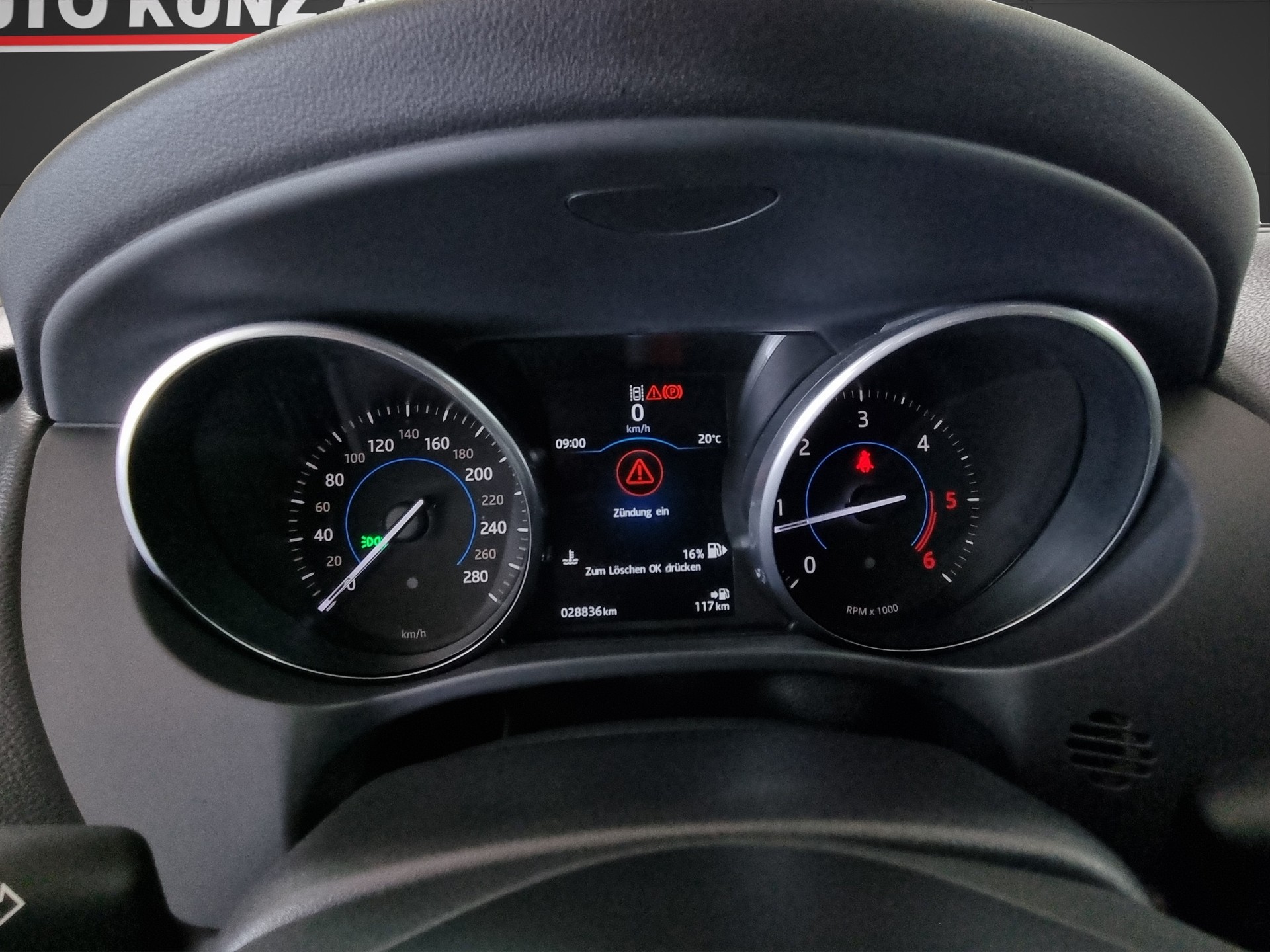 JAGUAR F-Pace 2.0 D 180 Pure AWD-image-10
