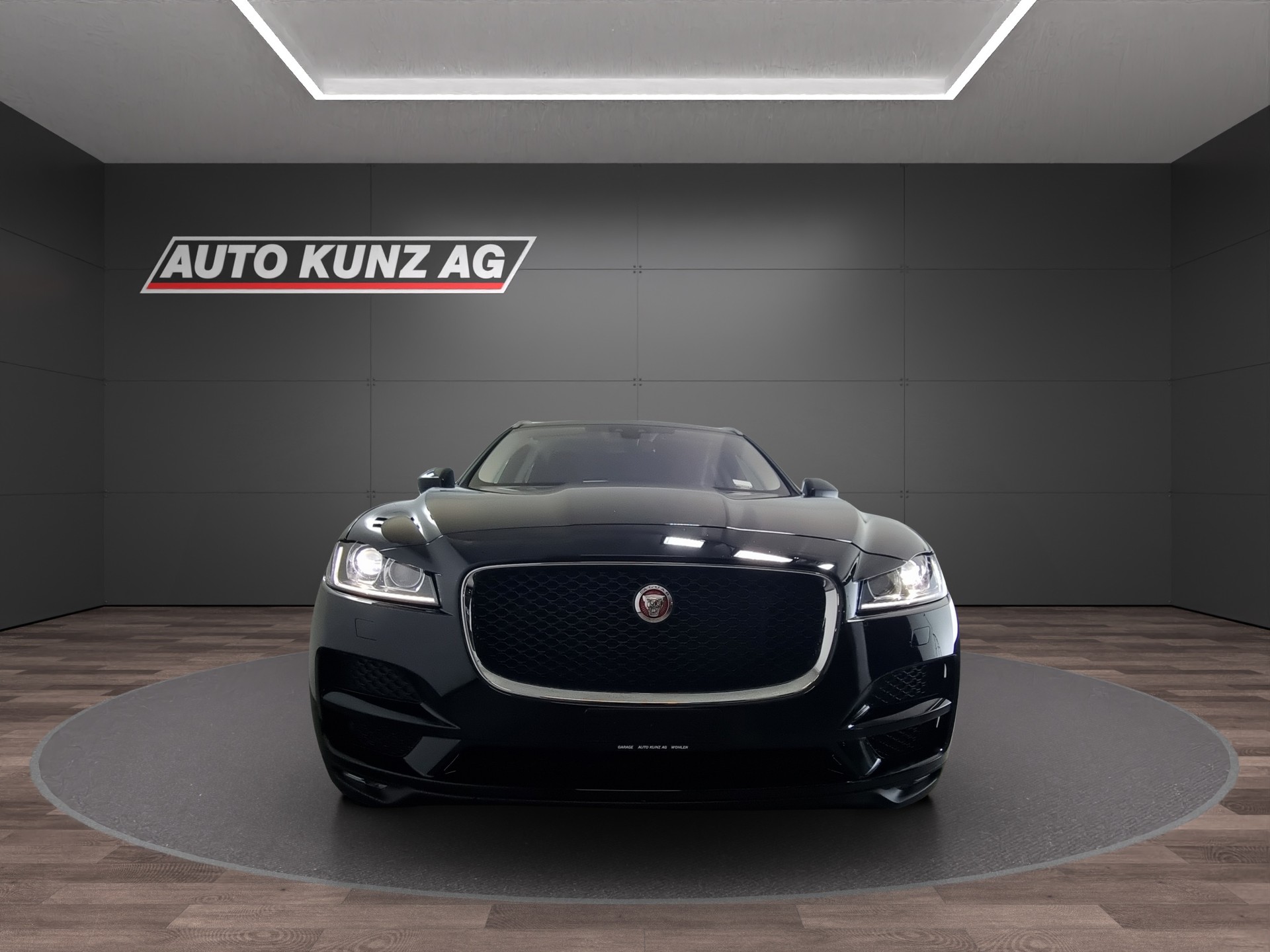 JAGUAR F-Pace 2.0 D 180 Pure AWD-showroom-element-1