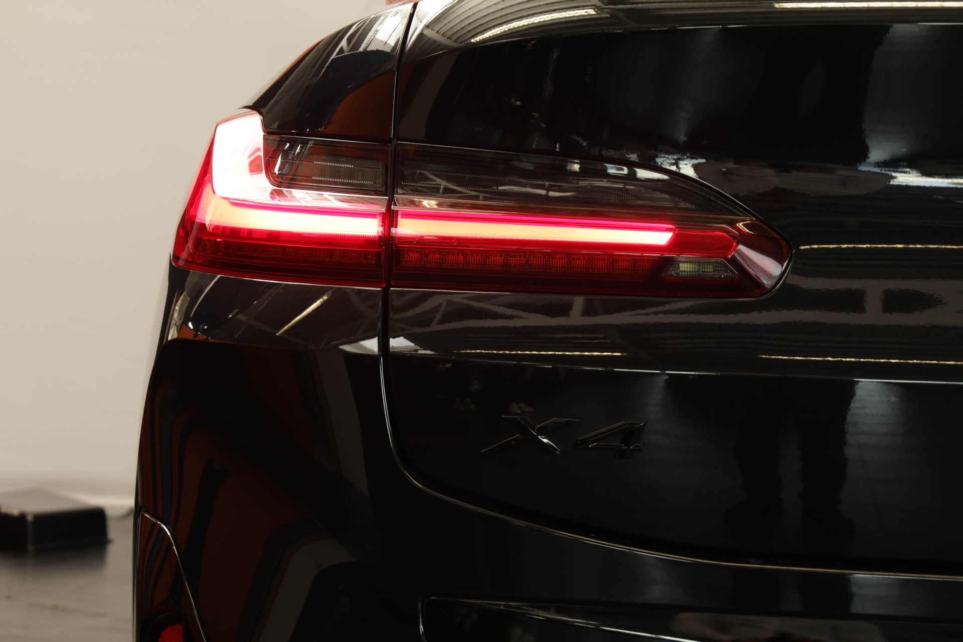 BMW X4 xDrive 48V 20d M Sport Steptronic • Attelage • Régulateur actif • Live Cockpit Professional-image-9