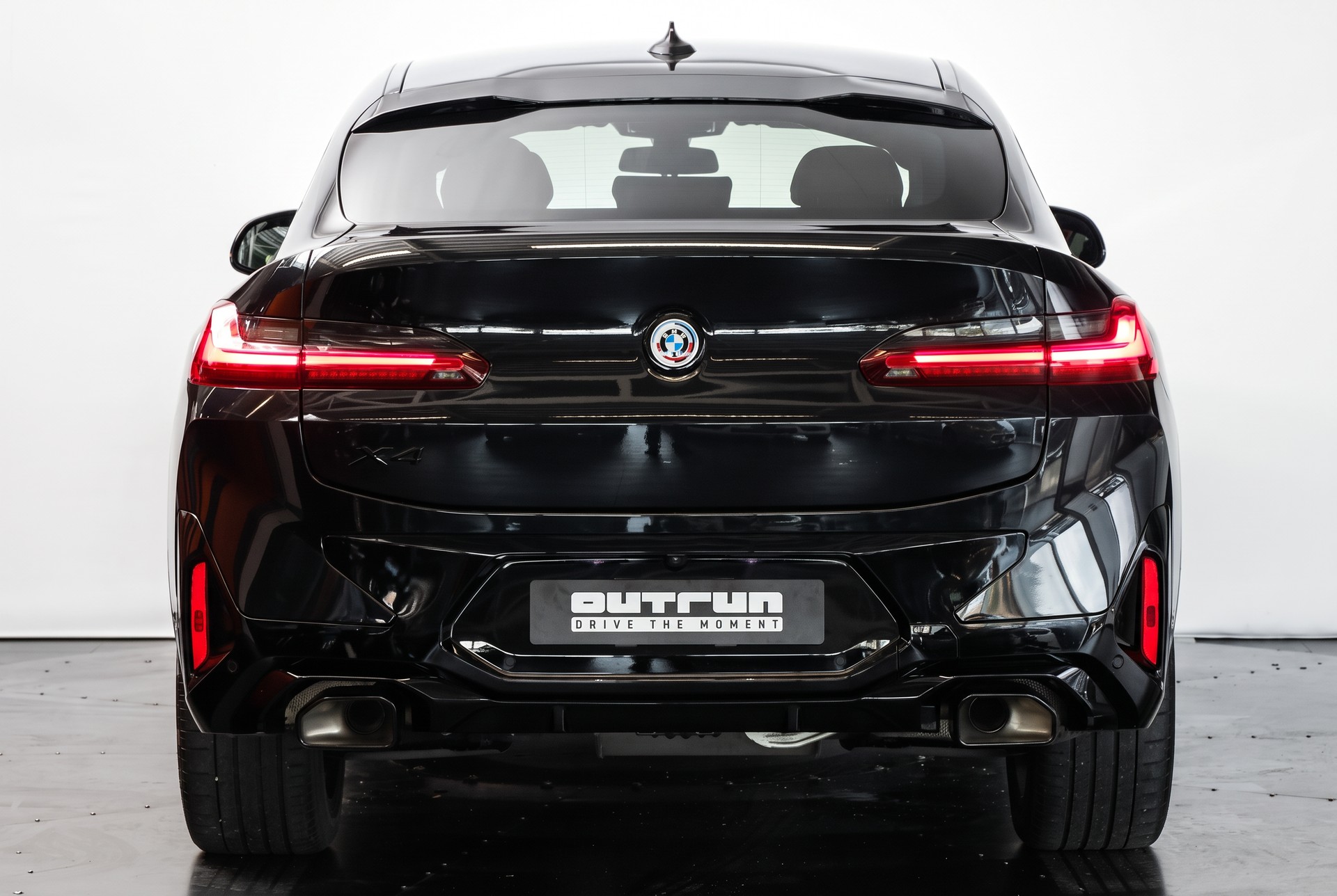 BMW X4 xDrive 48V 20d M Sport Steptronic • Attelage • Régulateur actif • Live Cockpit Professional-showroom-element-2
