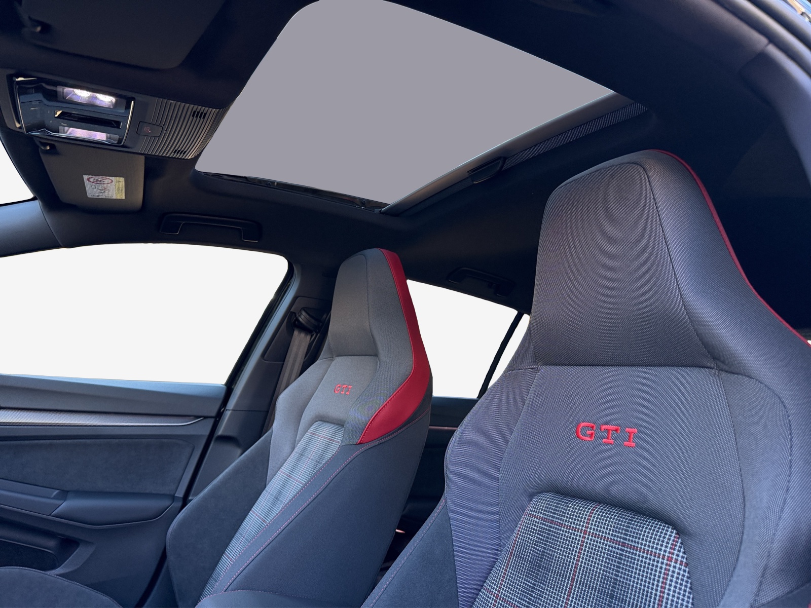 VW Golf 2.0 TSI GTI DSG-image-13