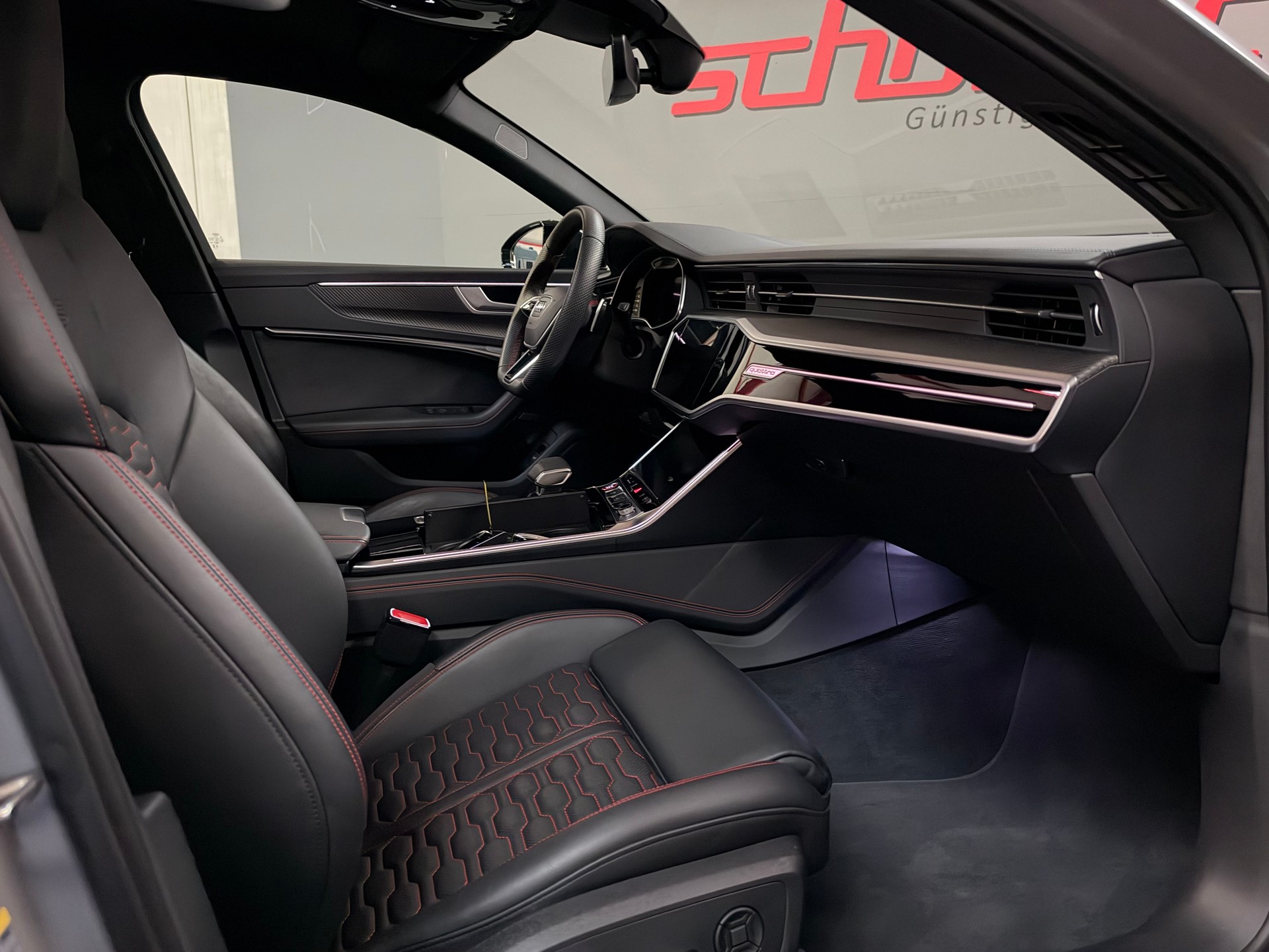 AUDI RS6 Avant 4.0 TFSI V8 quattro-image-27