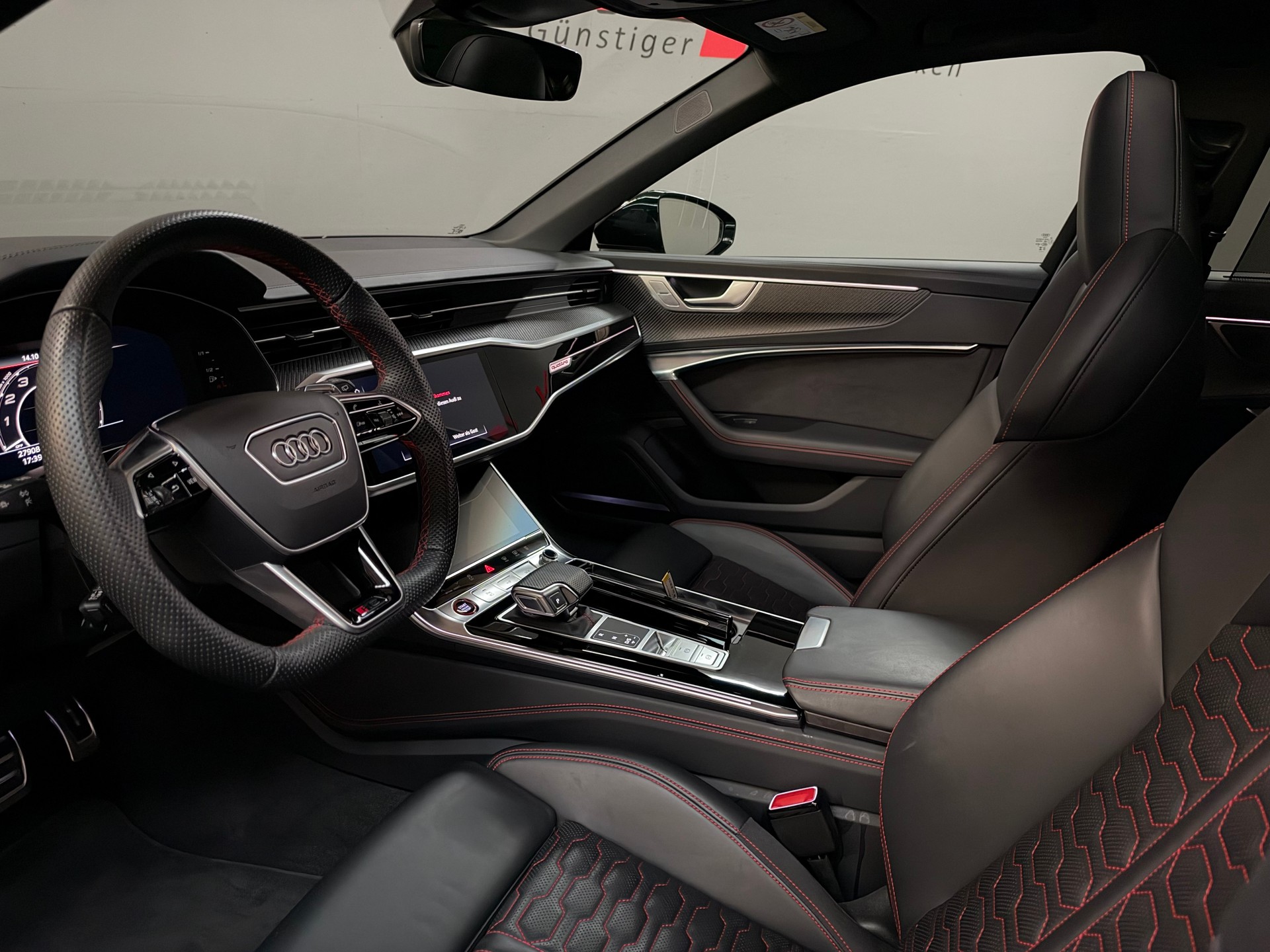 AUDI RS6 Avant 4.0 TFSI V8 quattro-image-18