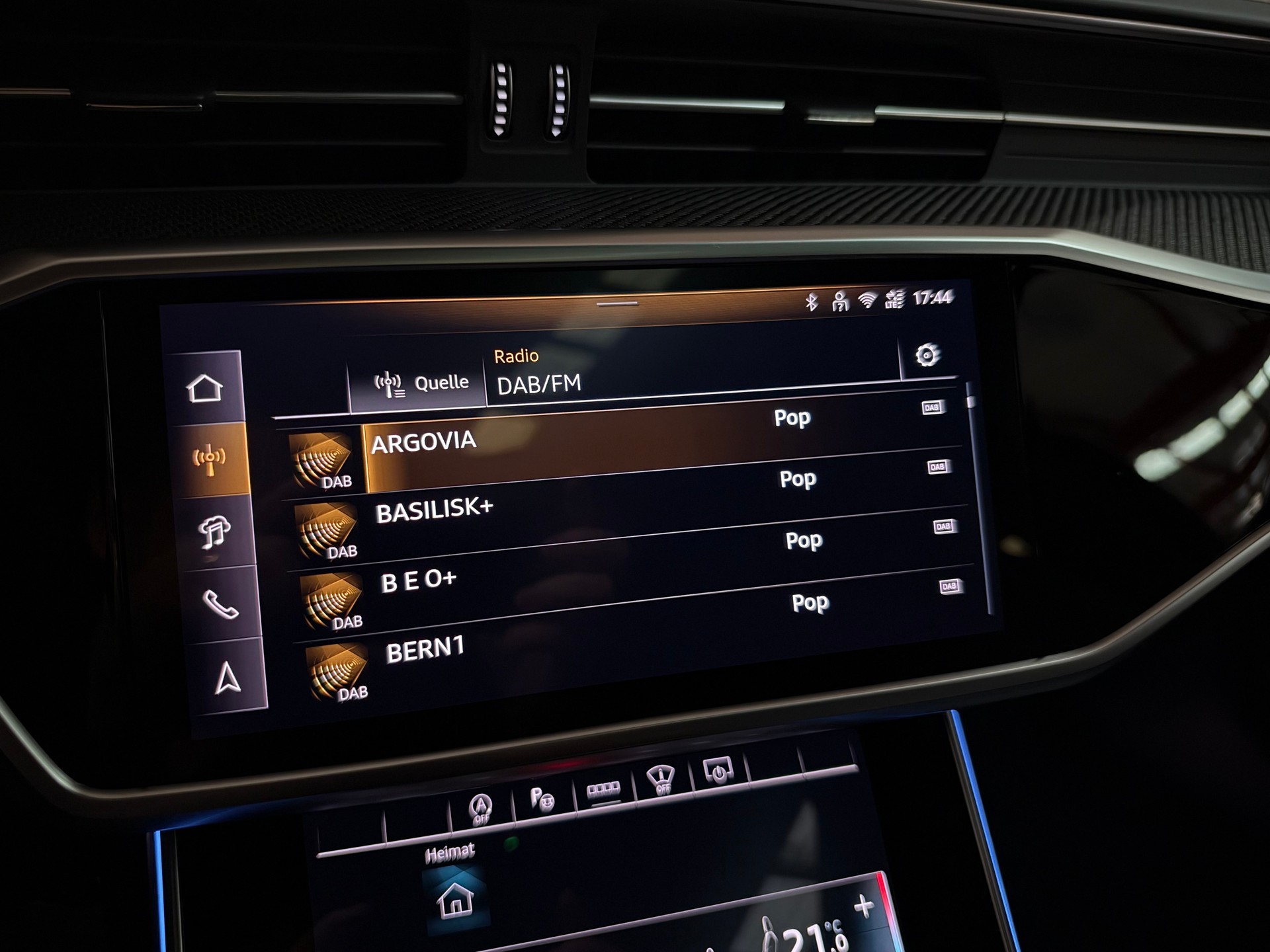AUDI RS6 Avant 4.0 TFSI V8 quattro-image-37