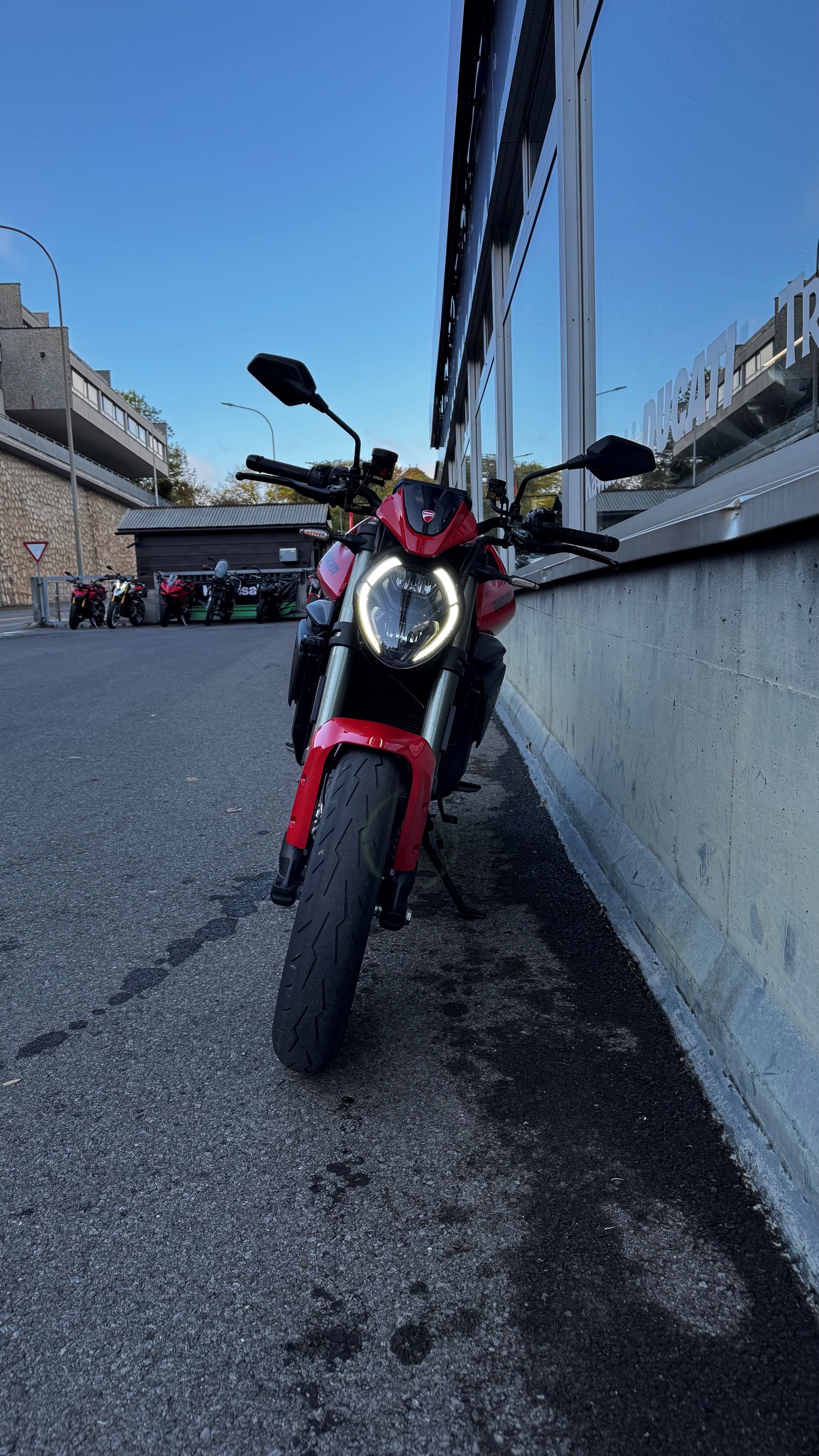 DUCATI MONSTER +-image-2