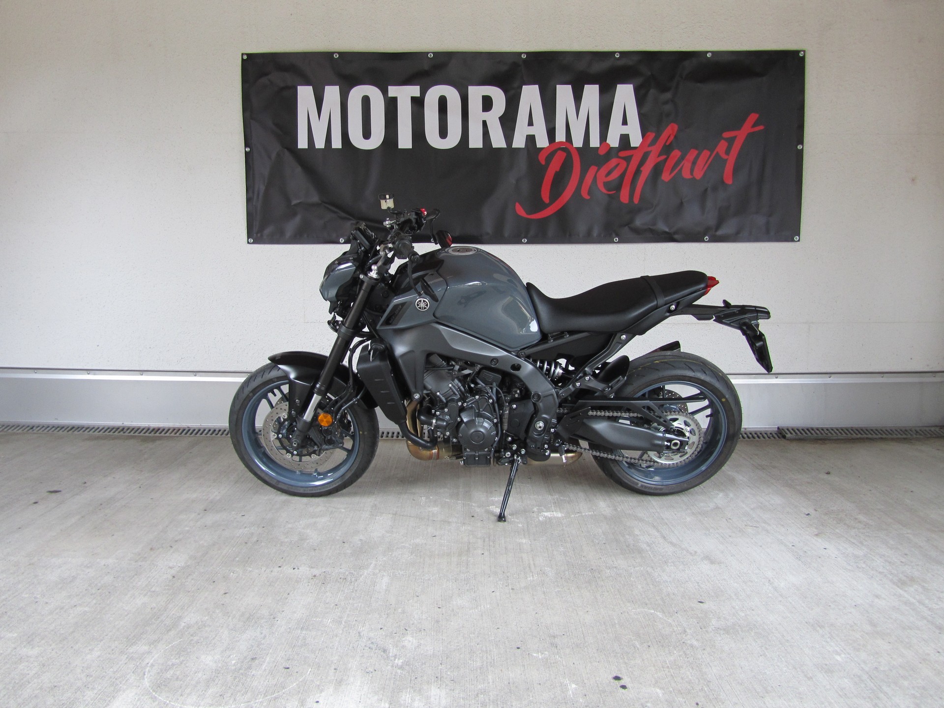 YAMAHA MT-09A-image-2