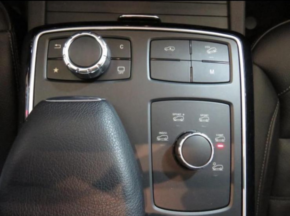 MERCEDES-BENZ GLE 450 AMG 4Matic 9G-Tronic-image-13