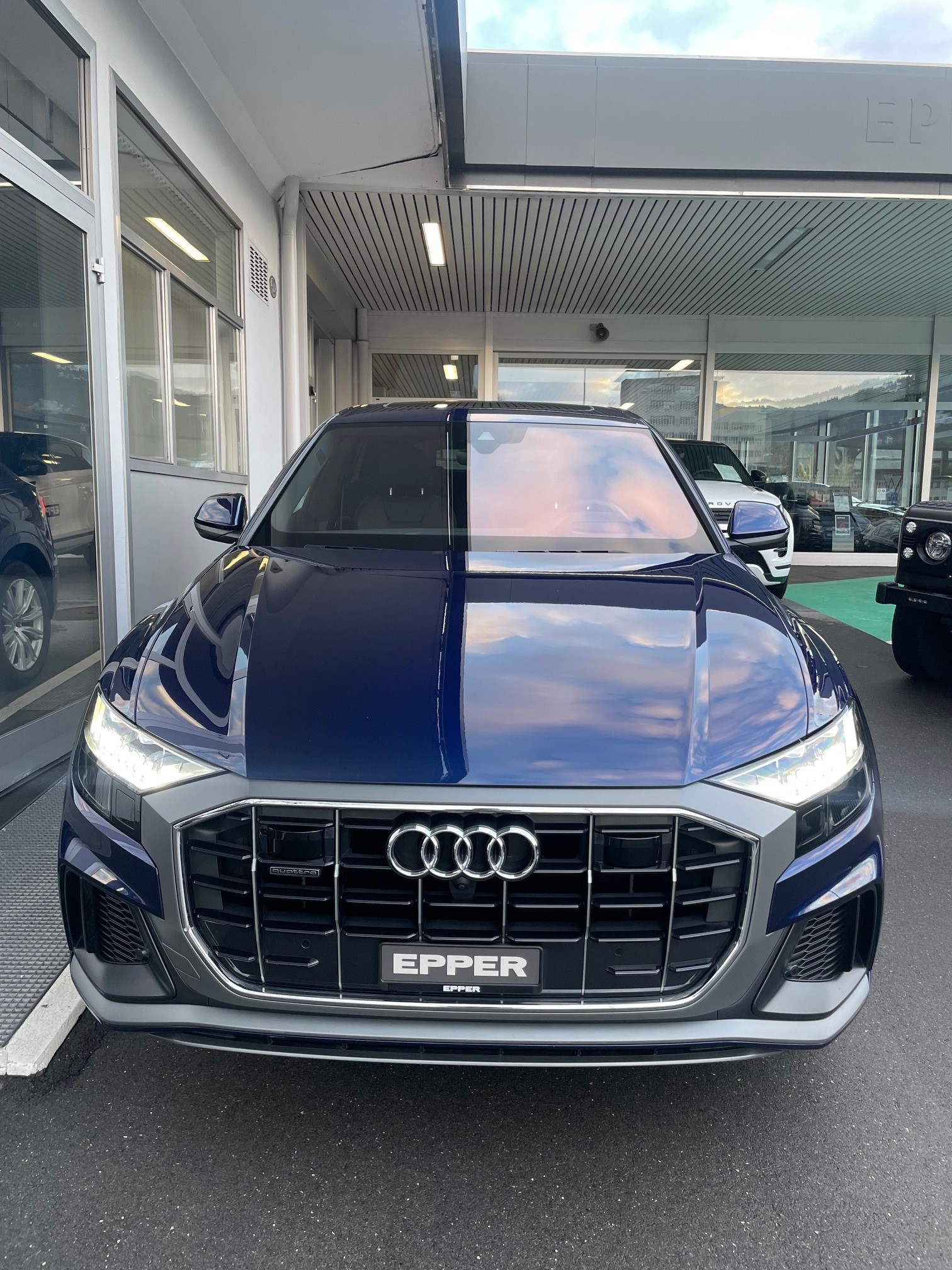 AUDI Q8 3.0 55 TFSI quattro T-Tronic-image-21