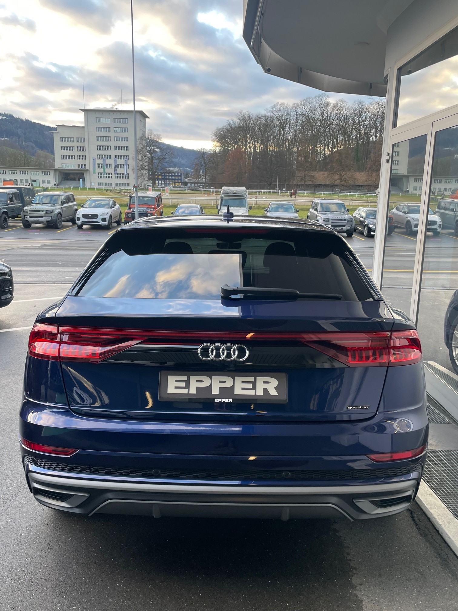 AUDI Q8 3.0 55 TFSI quattro T-Tronic-image-25