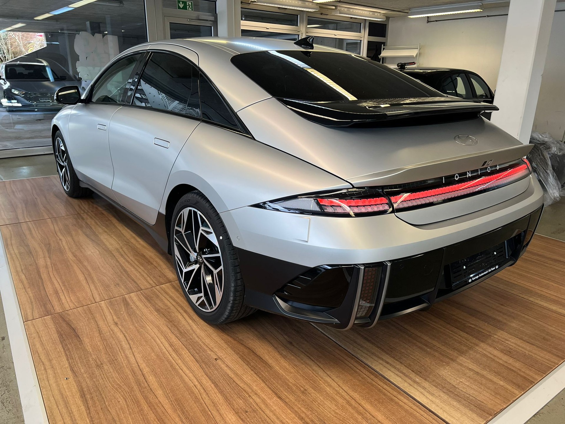 HYUNDAI Ioniq 6 77kWh Launch Edition 4WD-image-4