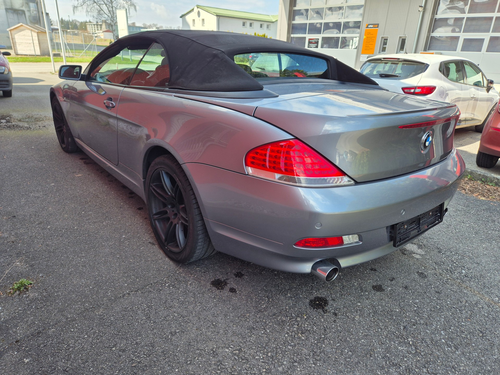 BMW 645i-image-8