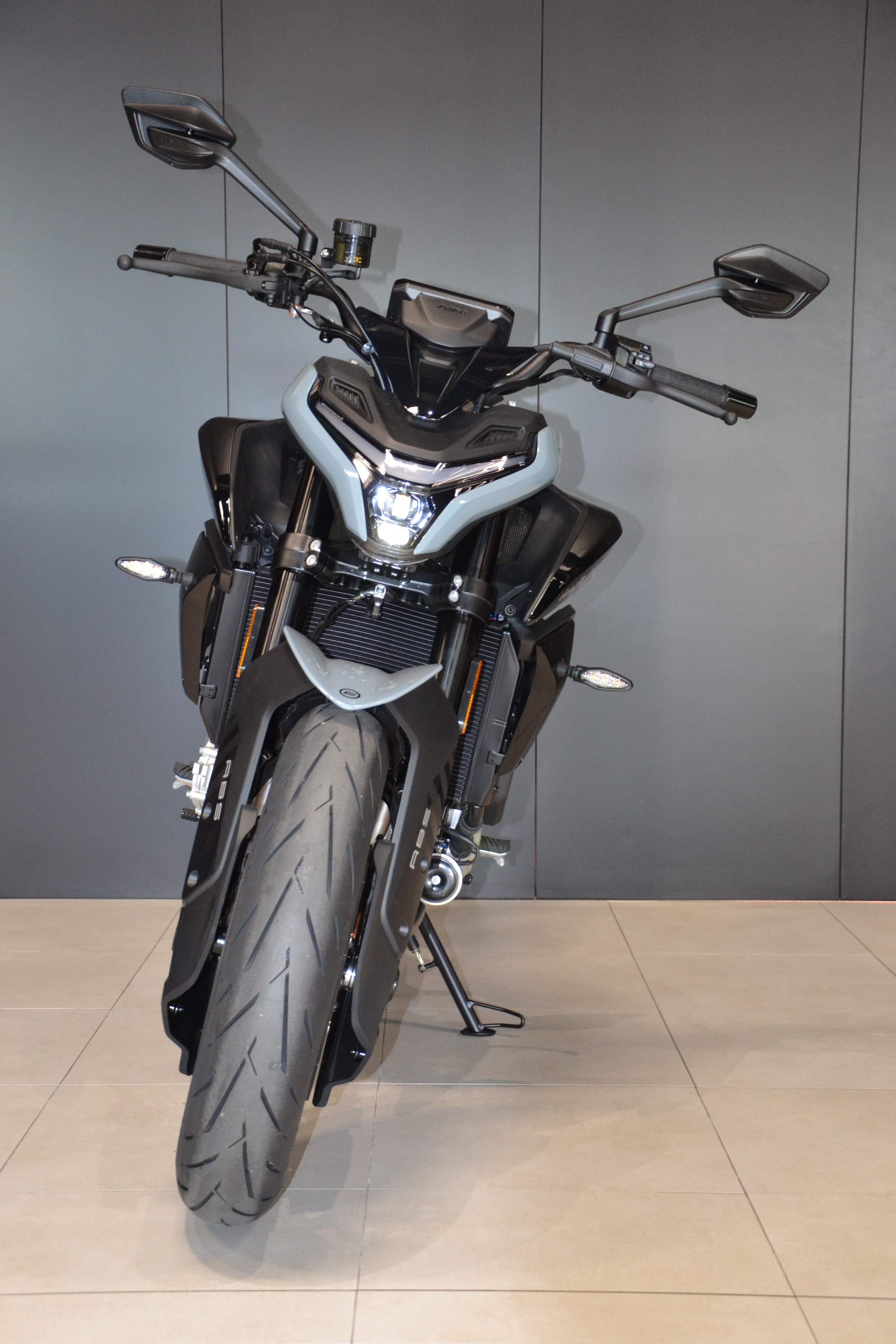 CF MOTO 675 NK-image-2