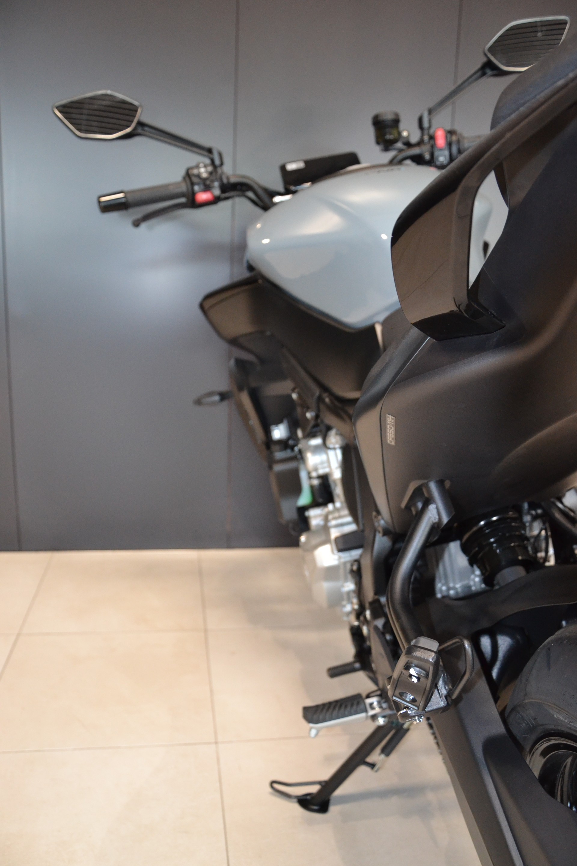 CF MOTO 675 NK-image-14