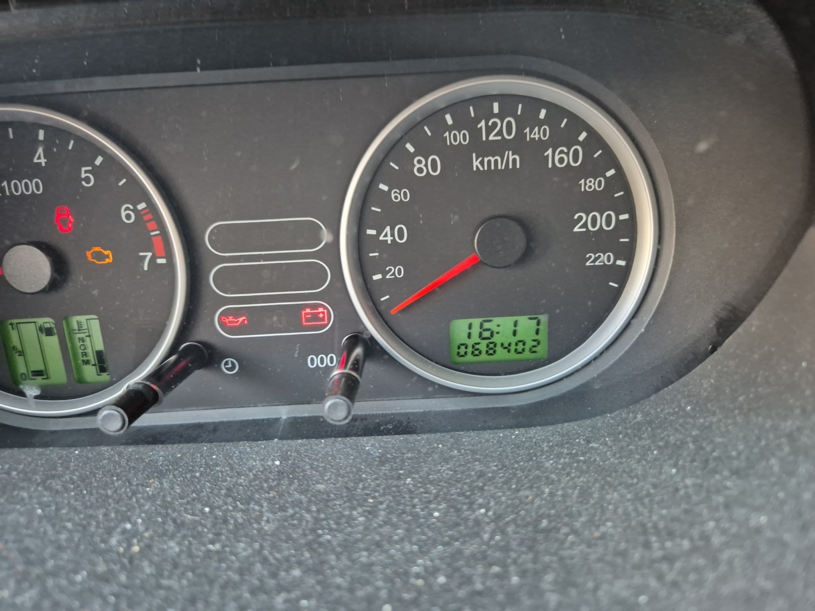 FORD Fiesta 1.6 16V Trend-image-11