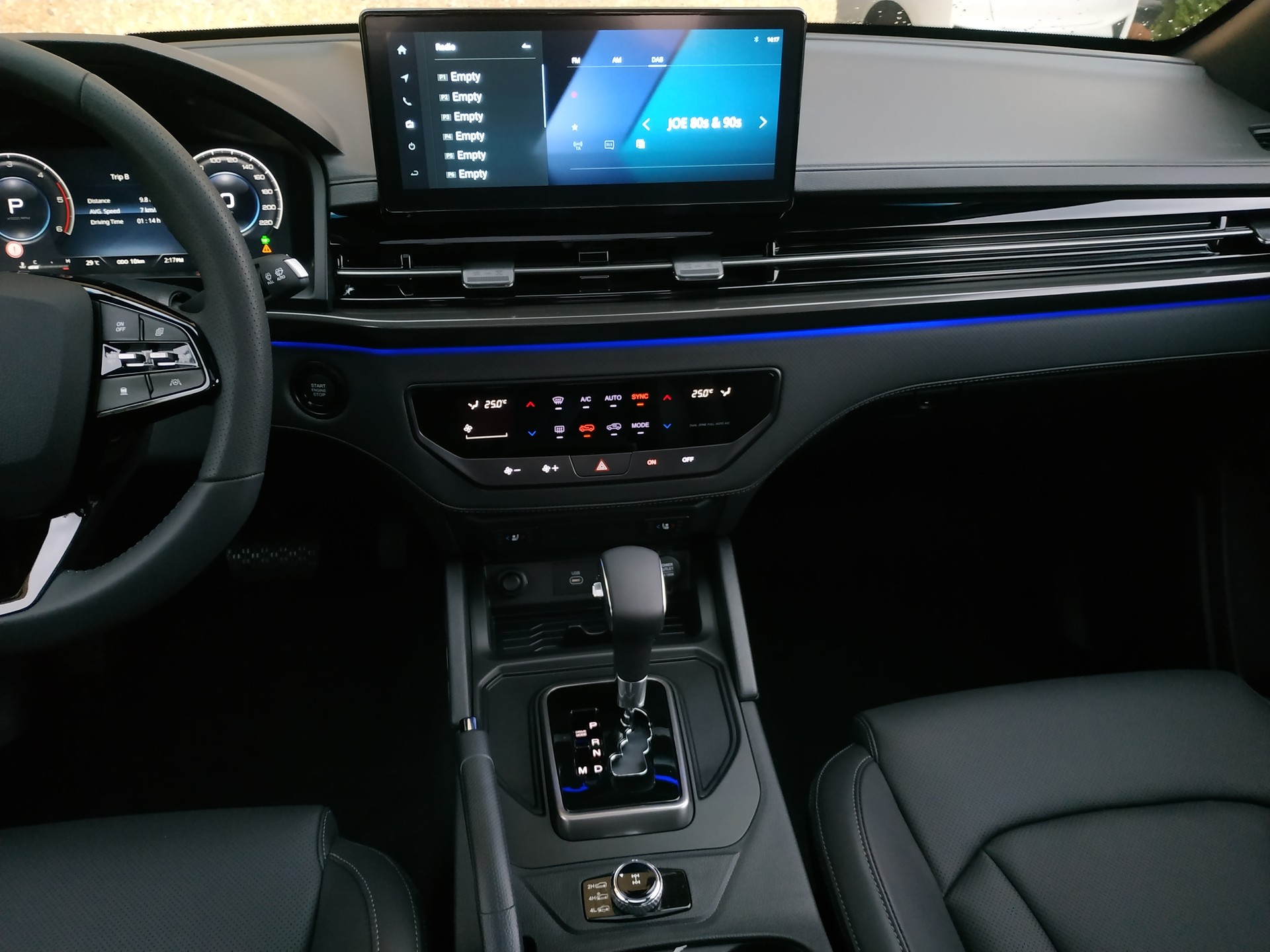 KGM-SsangYong Musso 2.2 Blackline 4WD Automat-image-12