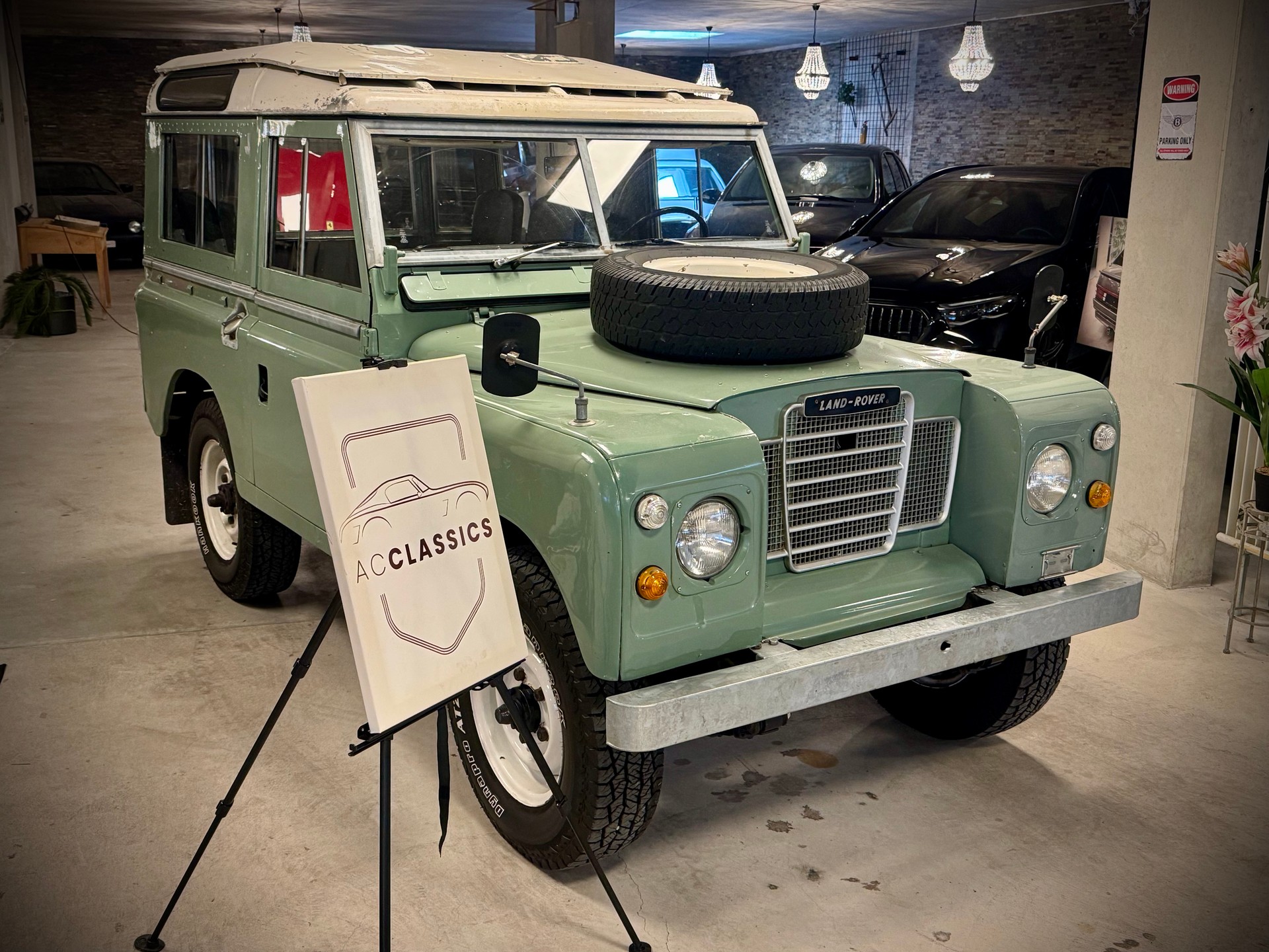 LAND ROVER 88 mit Tropendach-image-6
