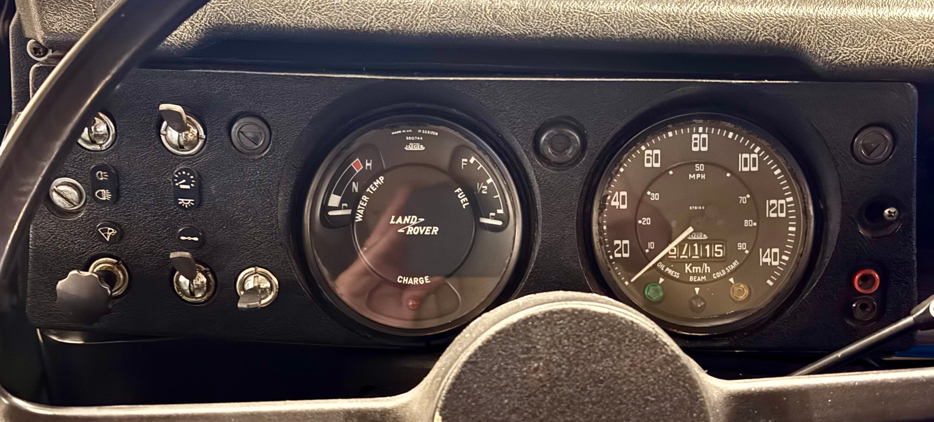 LAND ROVER 88 mit Tropendach-image-29