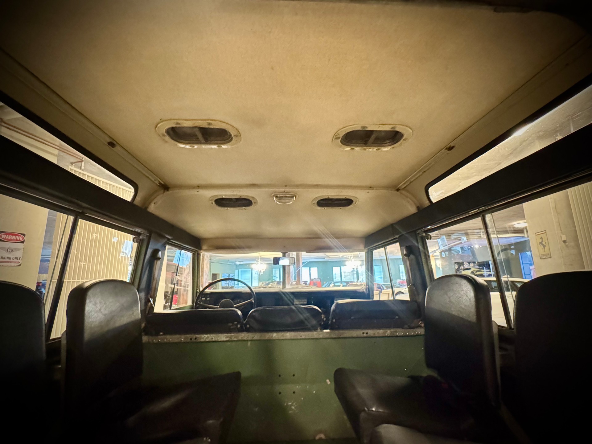 LAND ROVER 88 mit Tropendach-image-28