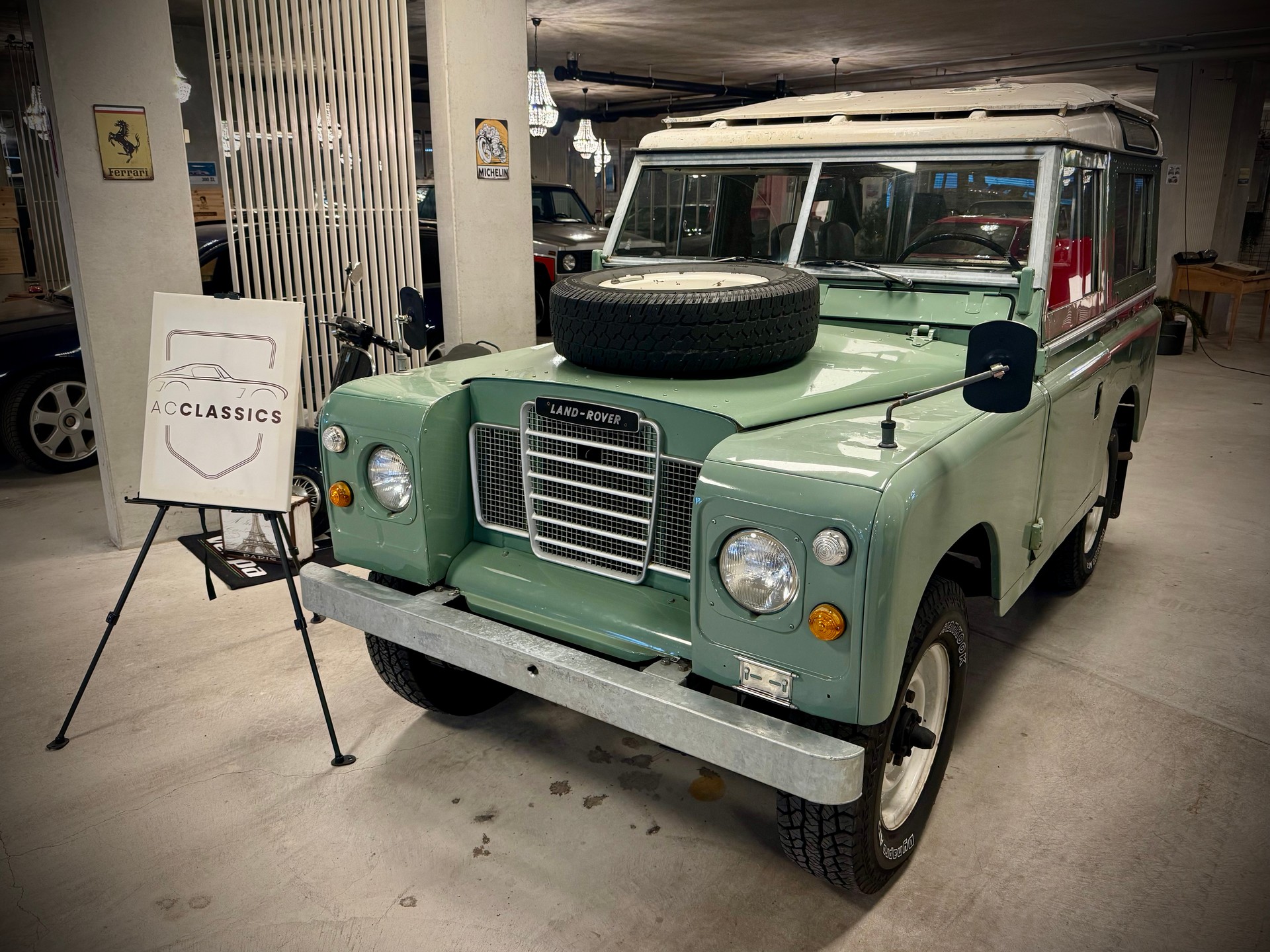 LAND ROVER 88 mit Tropendach-image-0