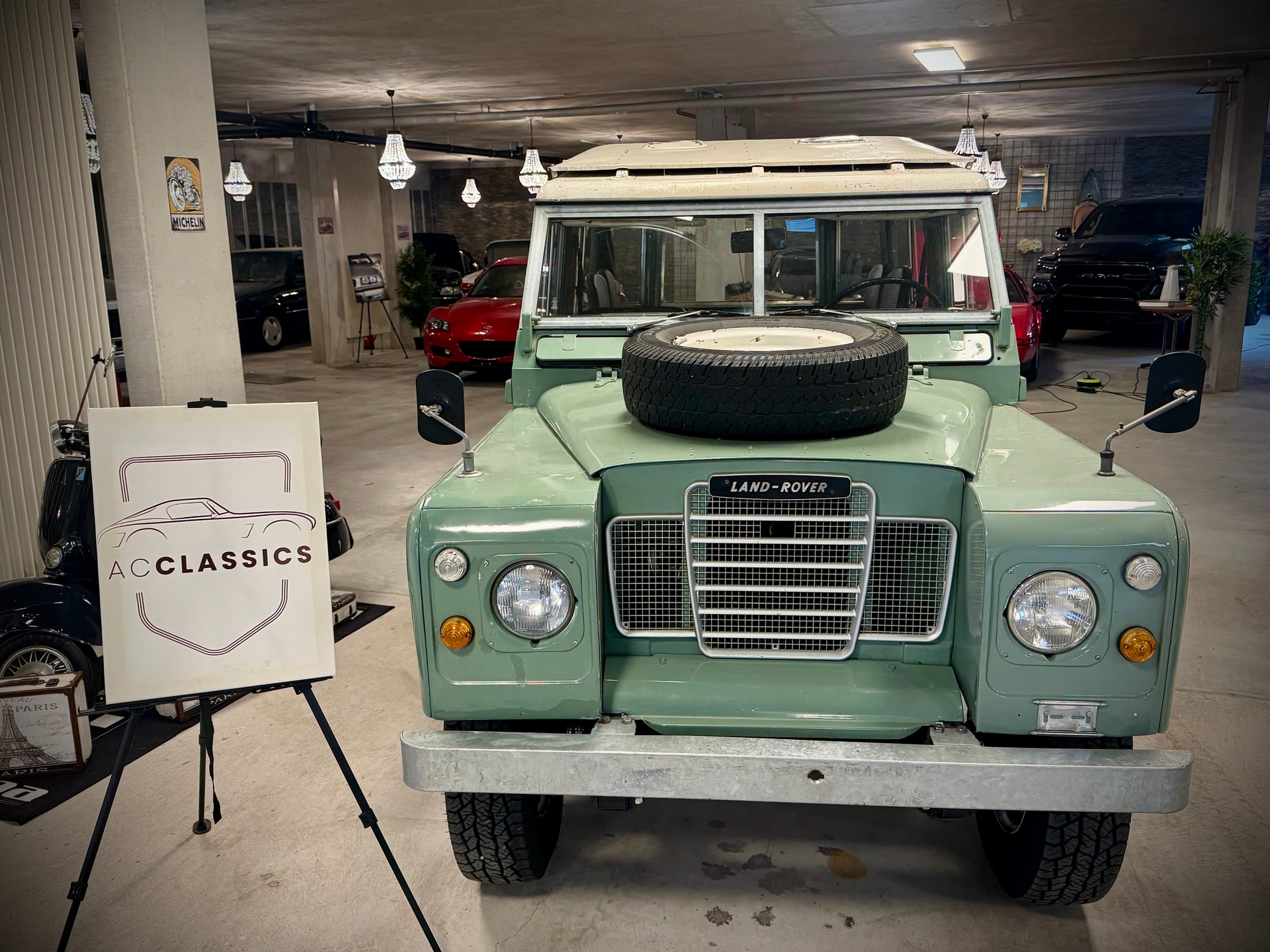 LAND ROVER 88 mit Tropendach-image-1