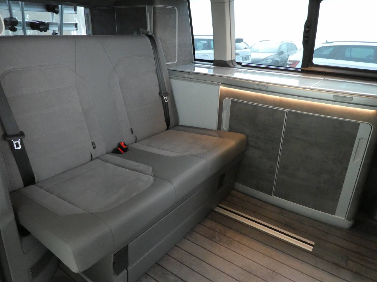 VW T6.1 California 2.0 TDI 204 Ocean Edition Liberty DSG 4m-image-13