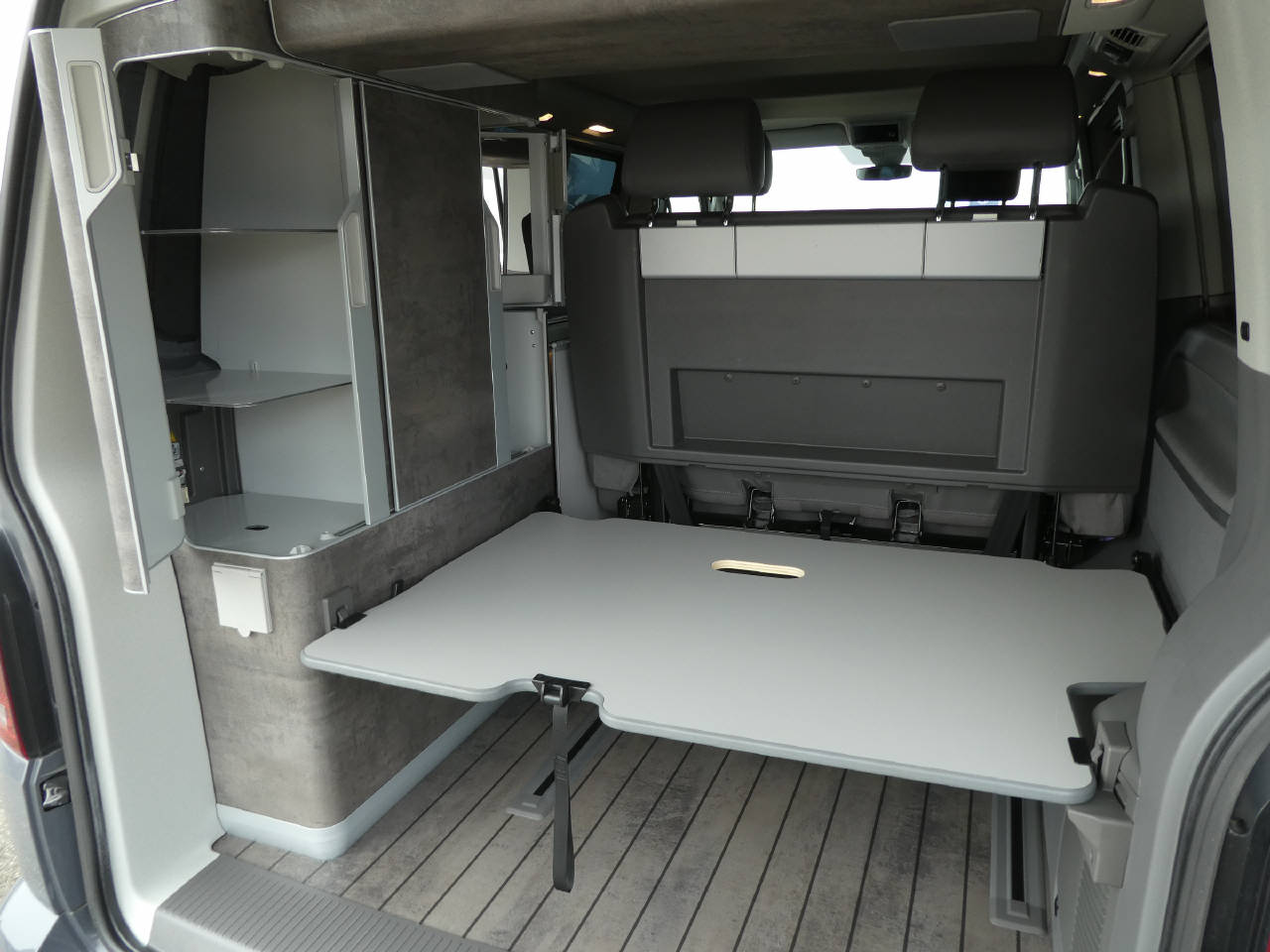 VW T6.1 California 2.0 TDI 204 Ocean Edition Liberty DSG 4m-image-15